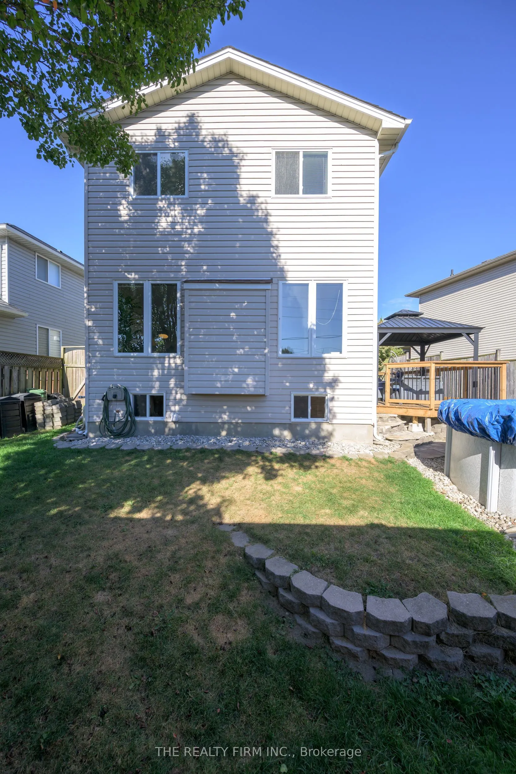 107 Loggers Grove
