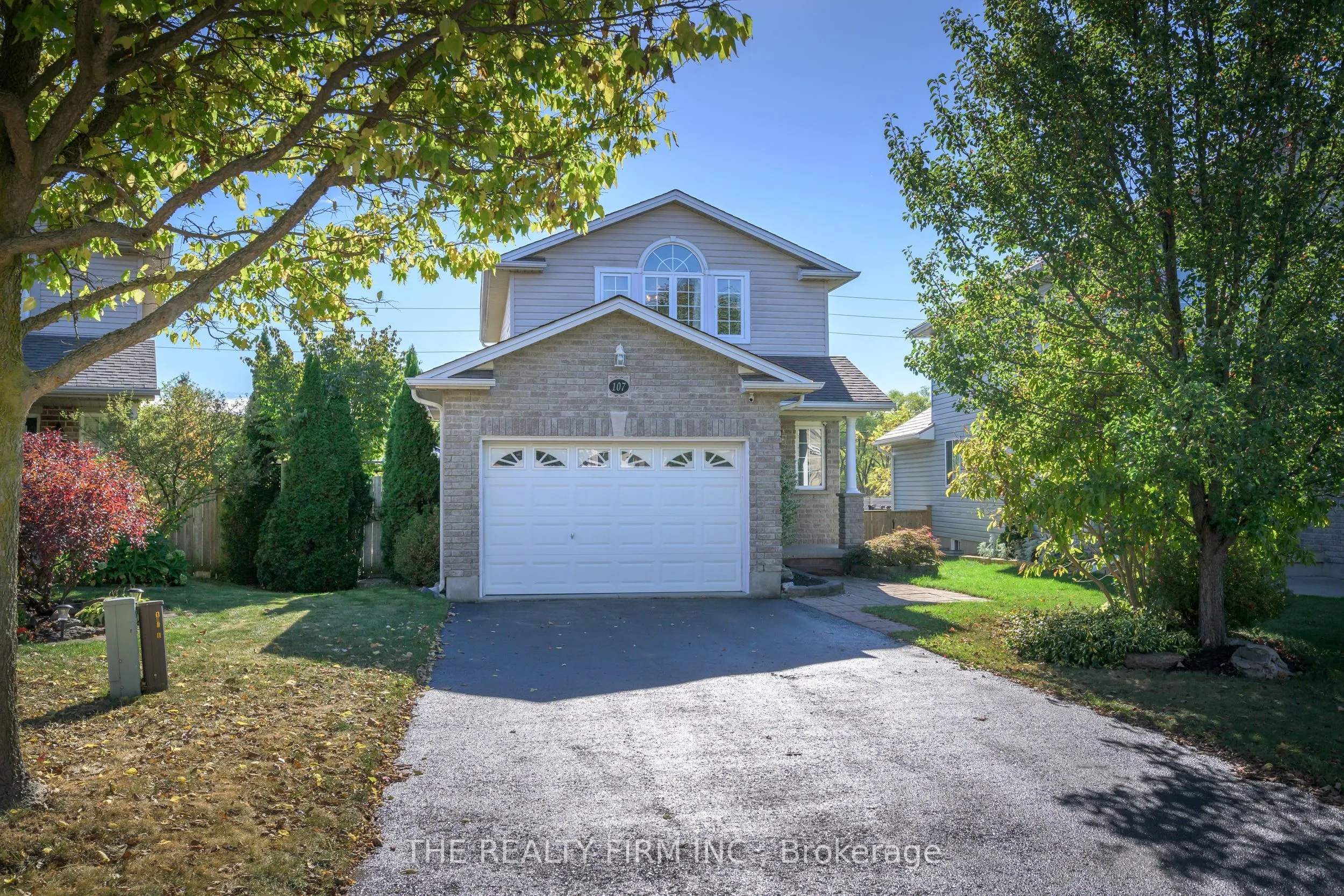 107 Loggers Grove