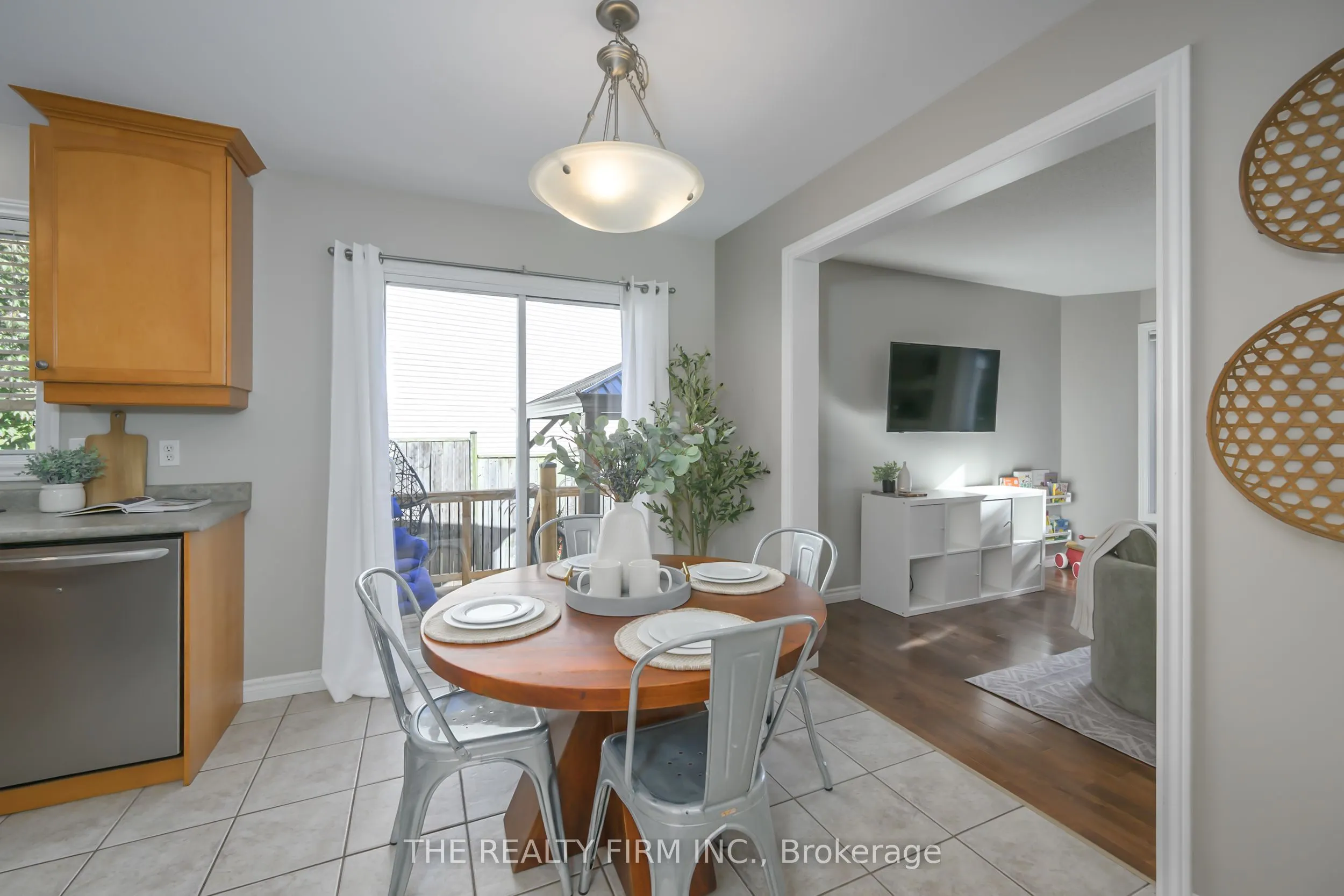 107 Loggers Grove