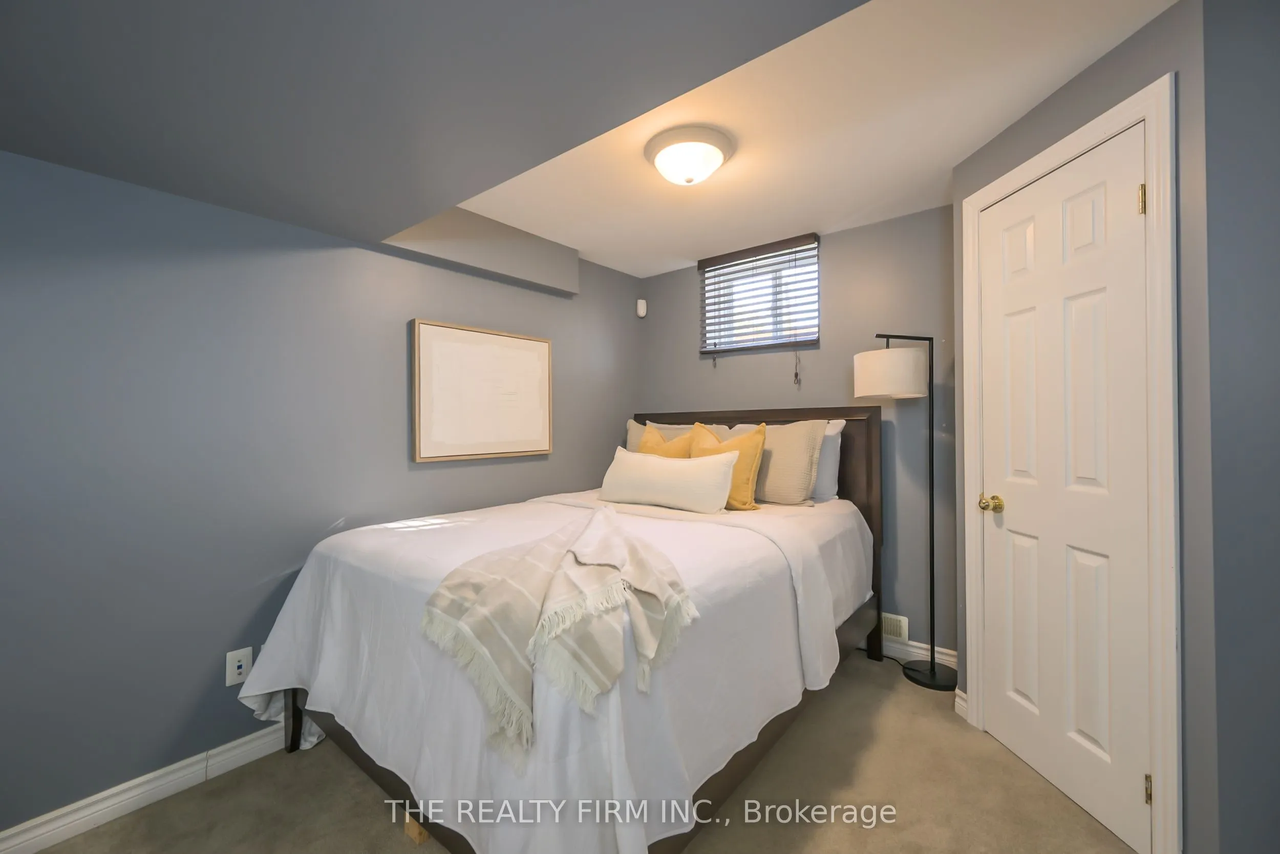 107 Loggers Grove
