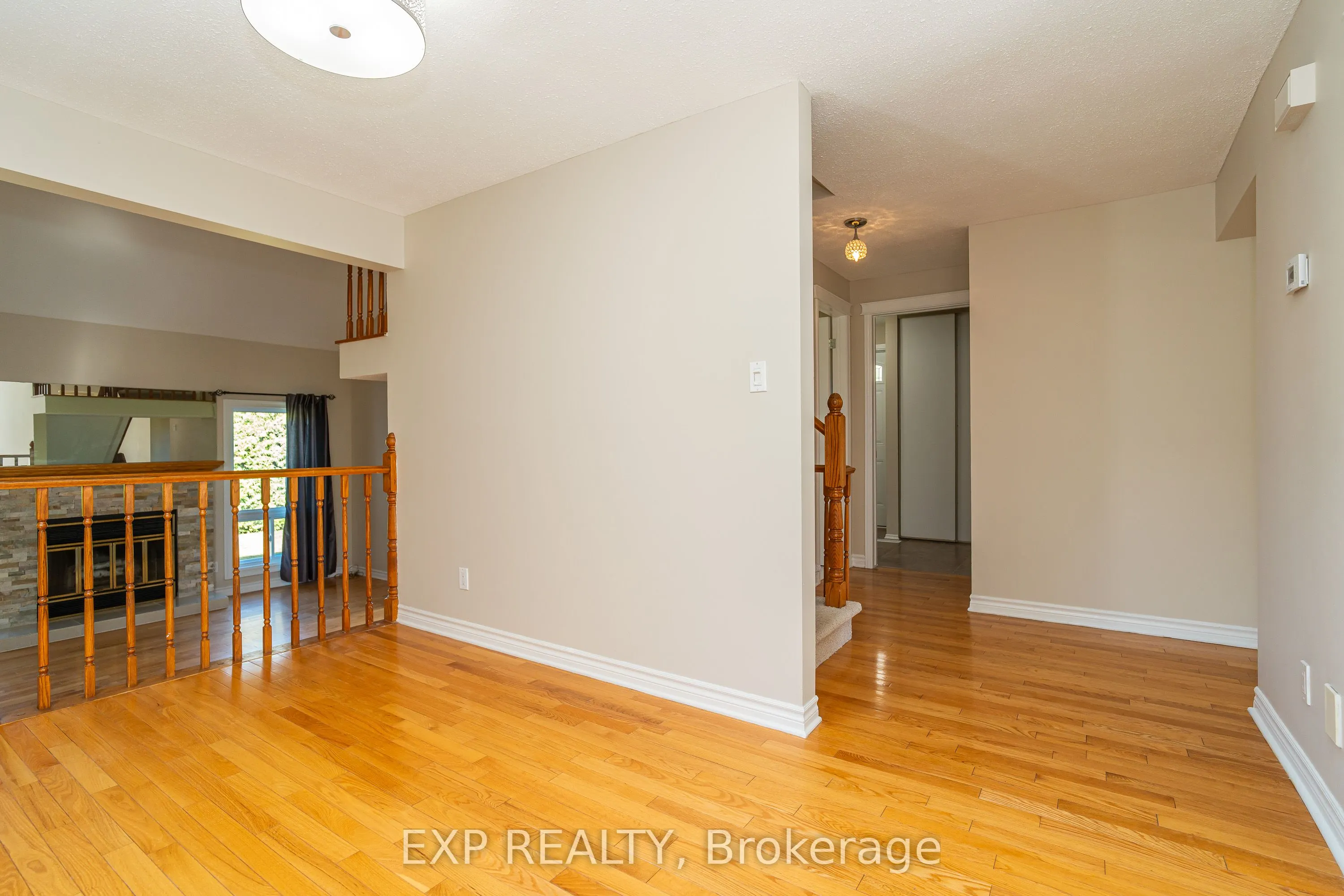 32 Maple View Crescent