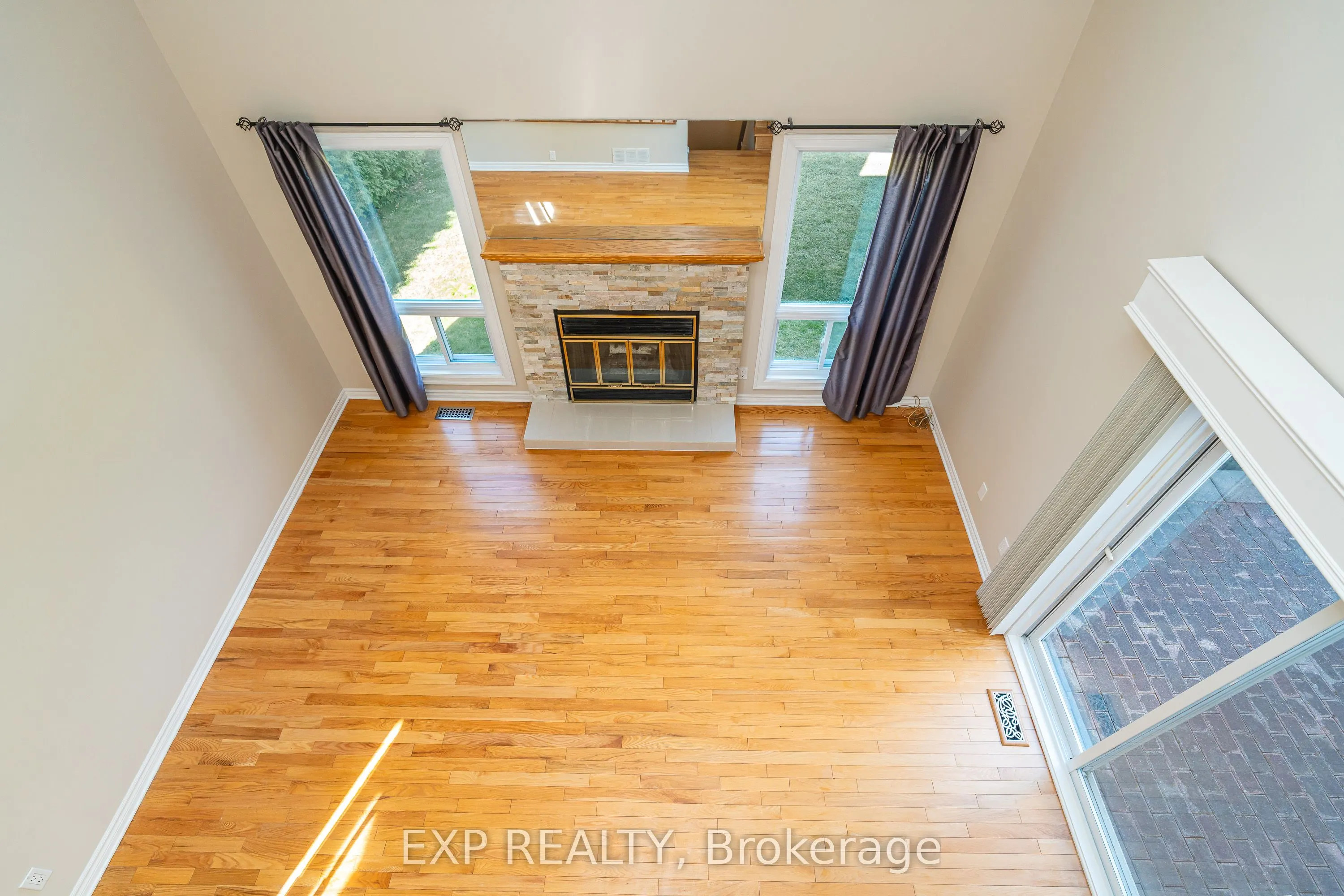 32 Maple View Crescent