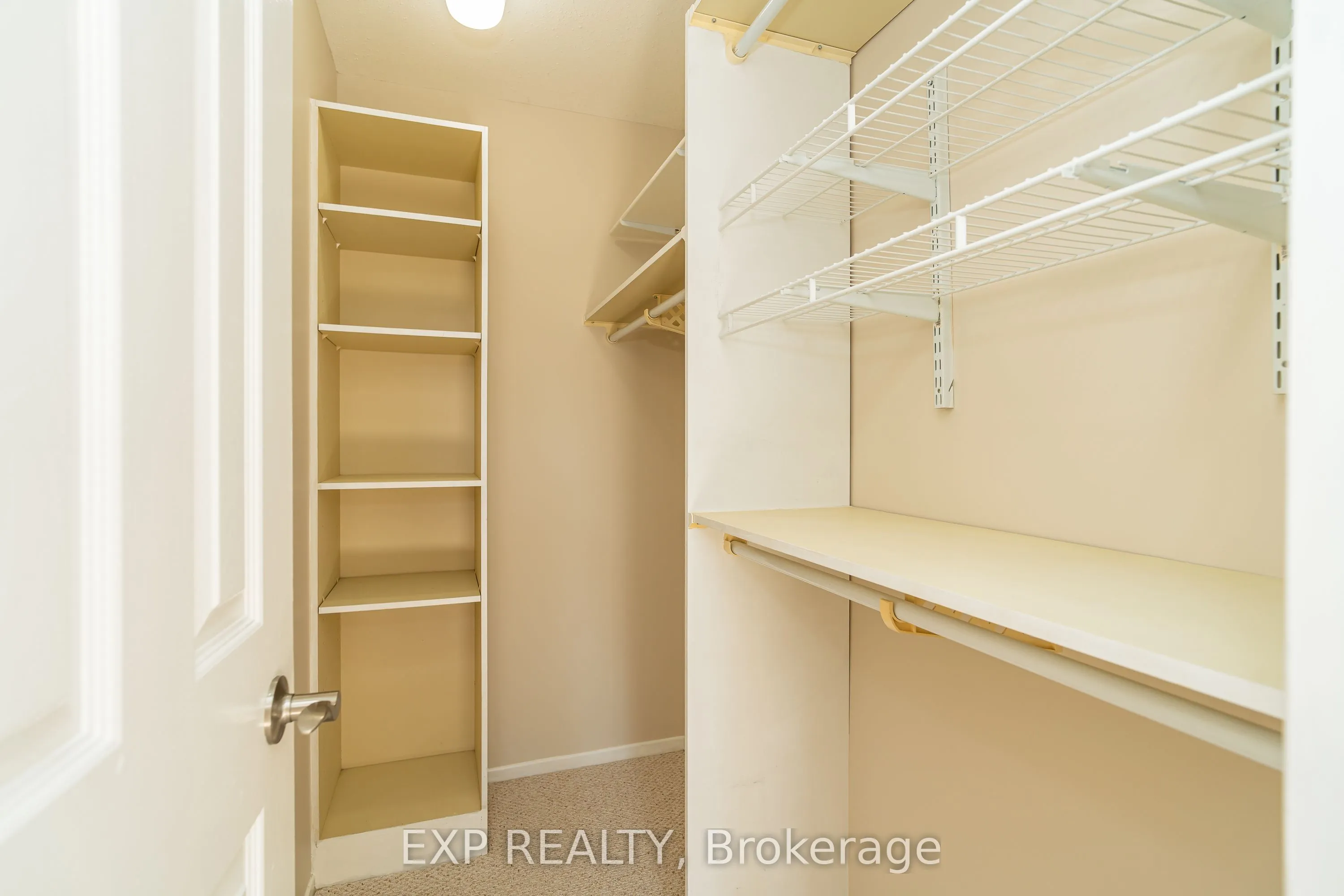 32 Maple View Crescent