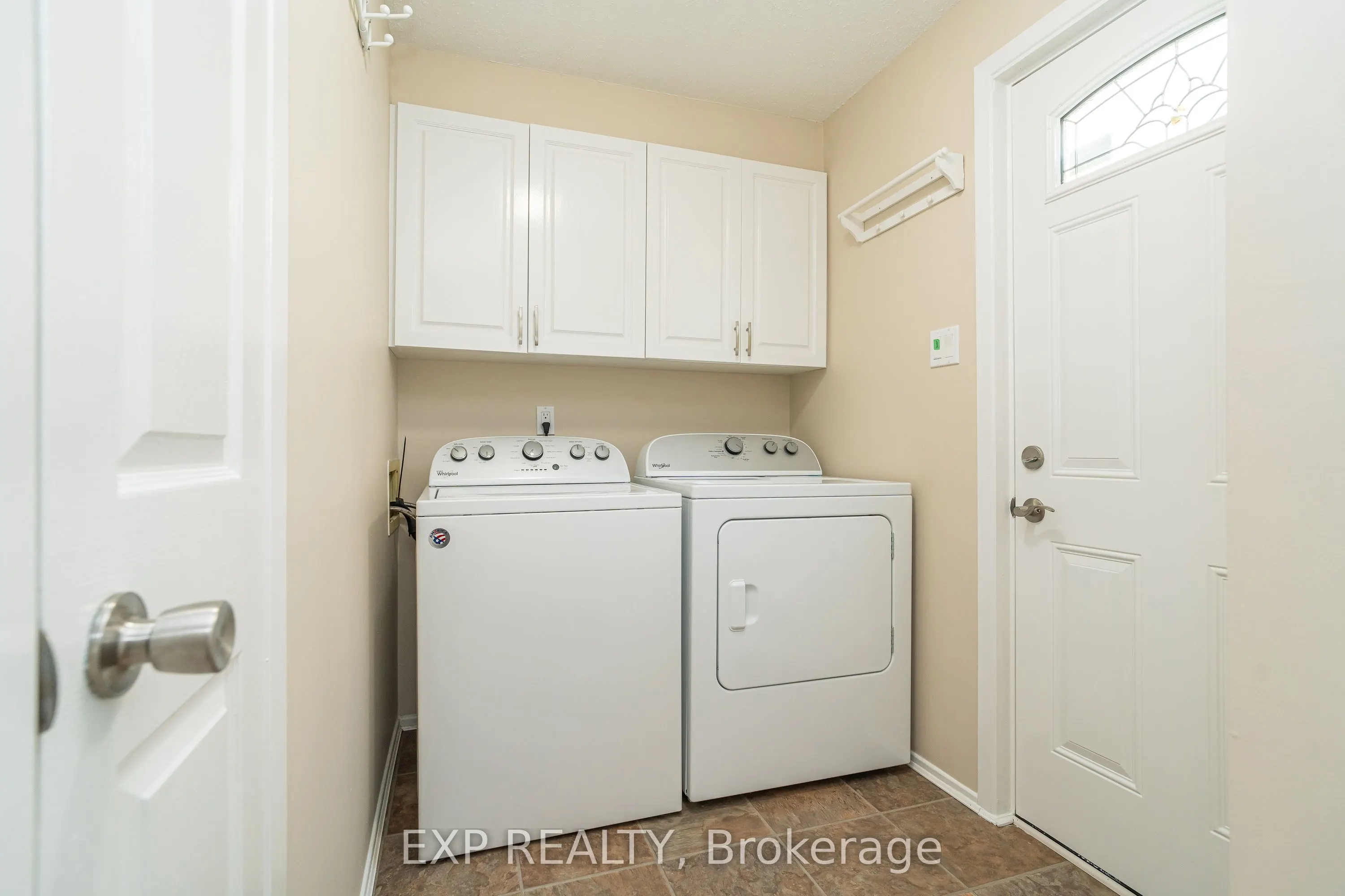 32 Maple View Crescent
