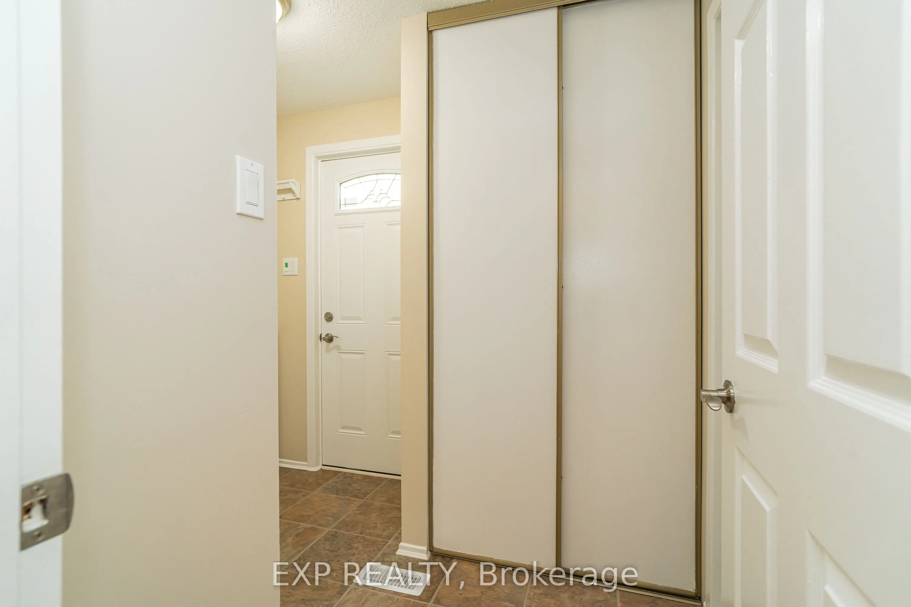 32 Maple View Crescent