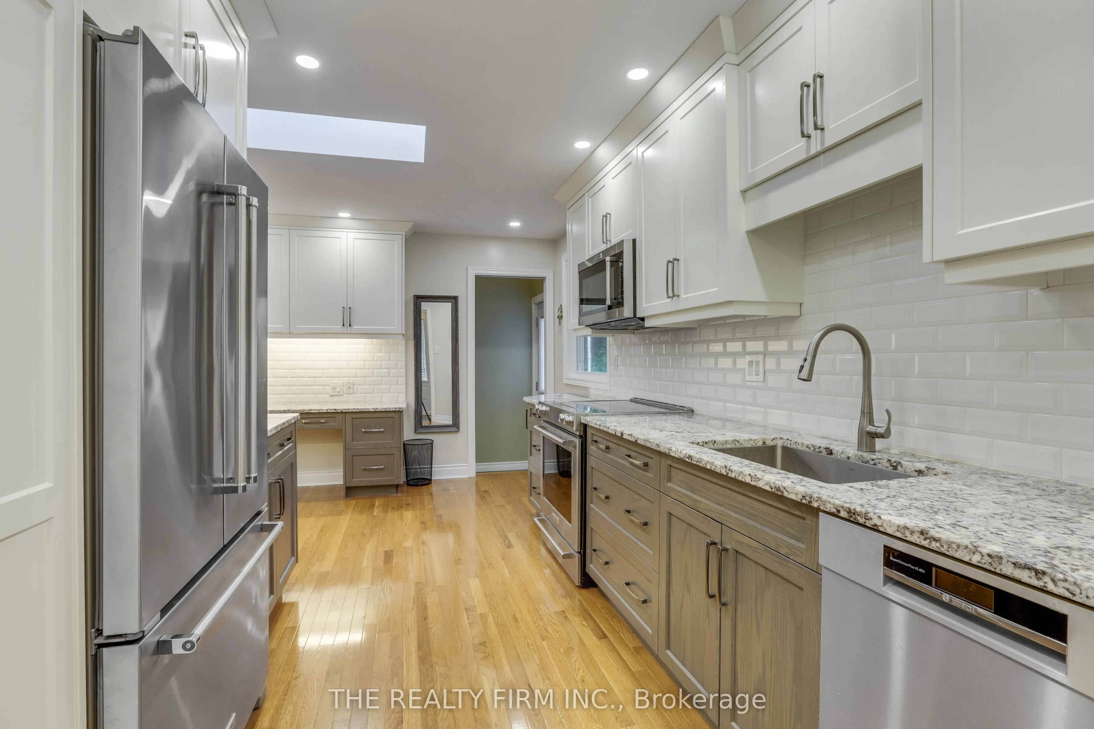 83 Fairlane Road