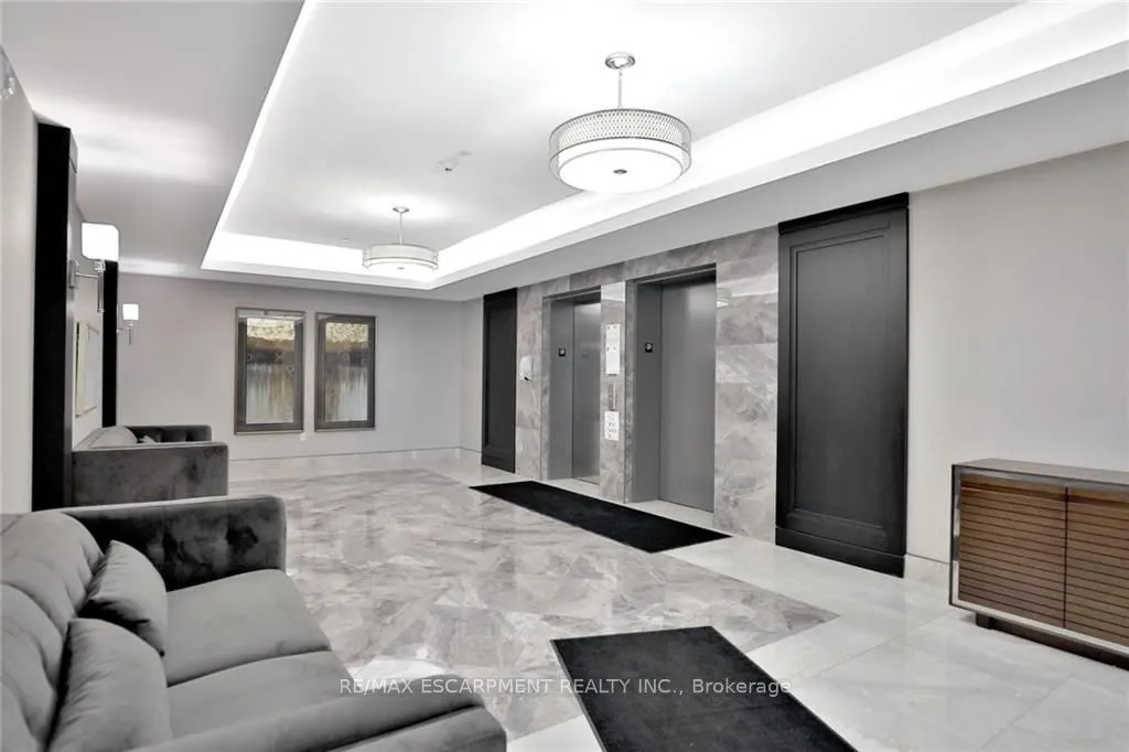 101 Shoreview Place, #625
