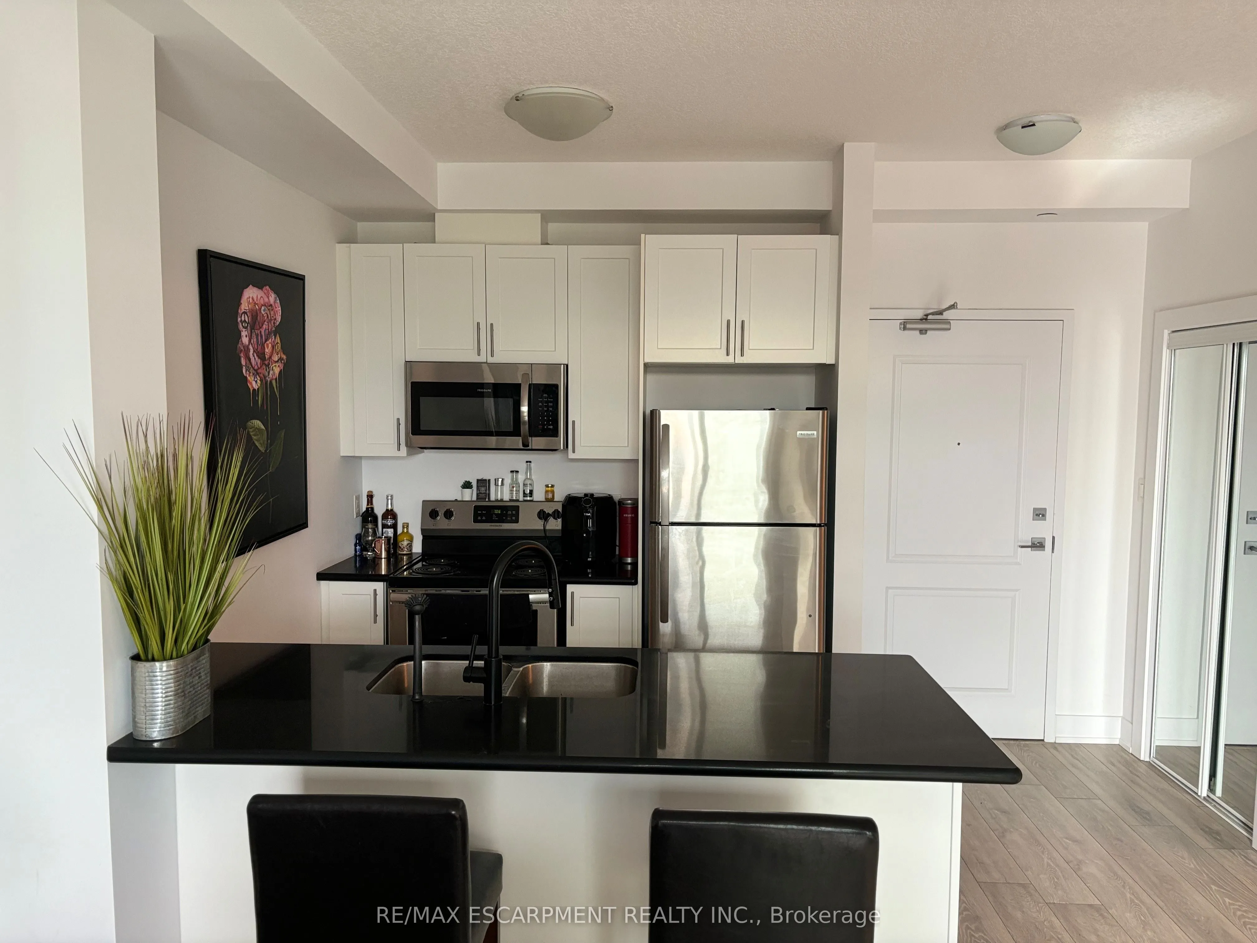 101 Shoreview Place, #625