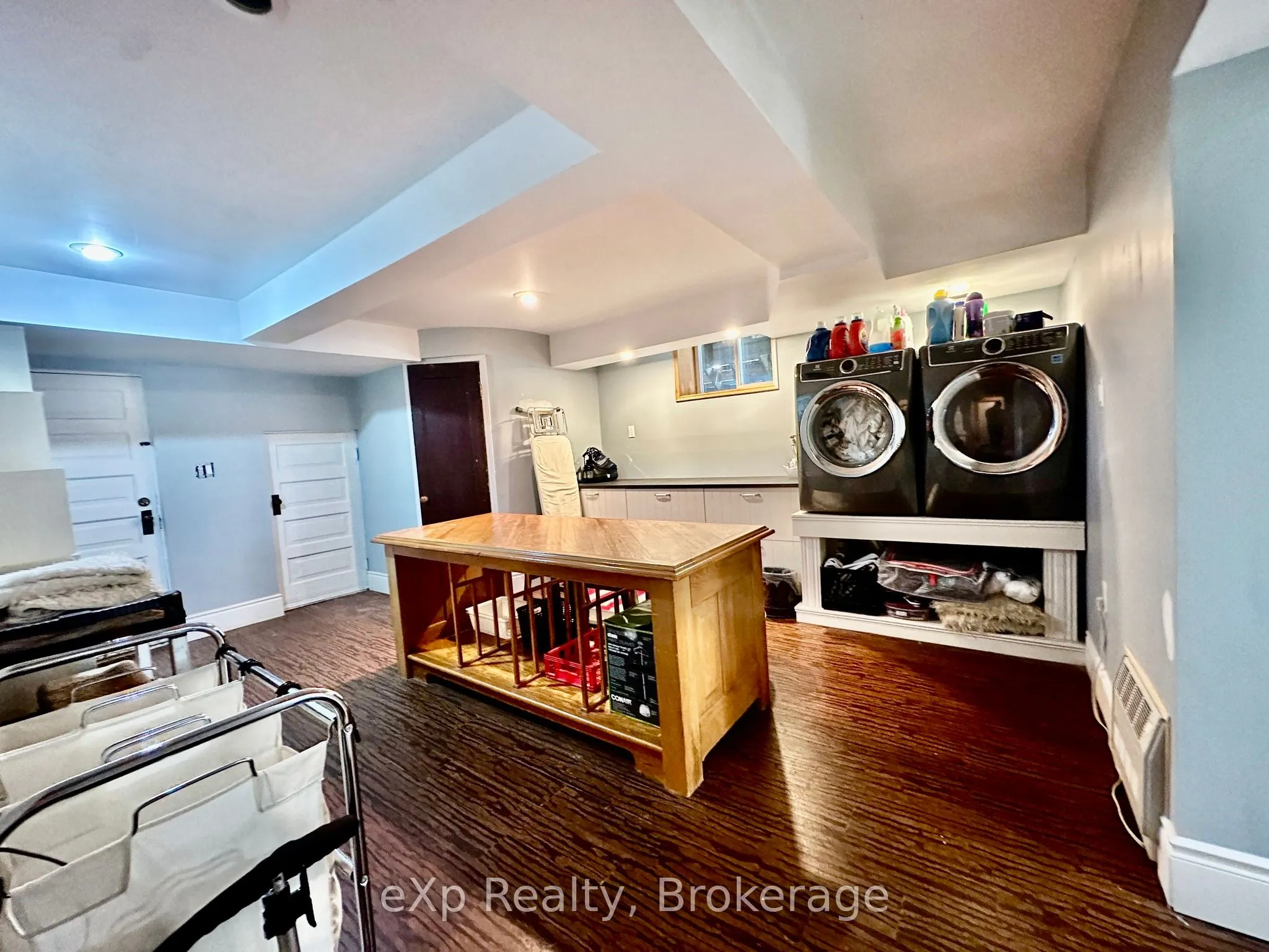 85 10th Street