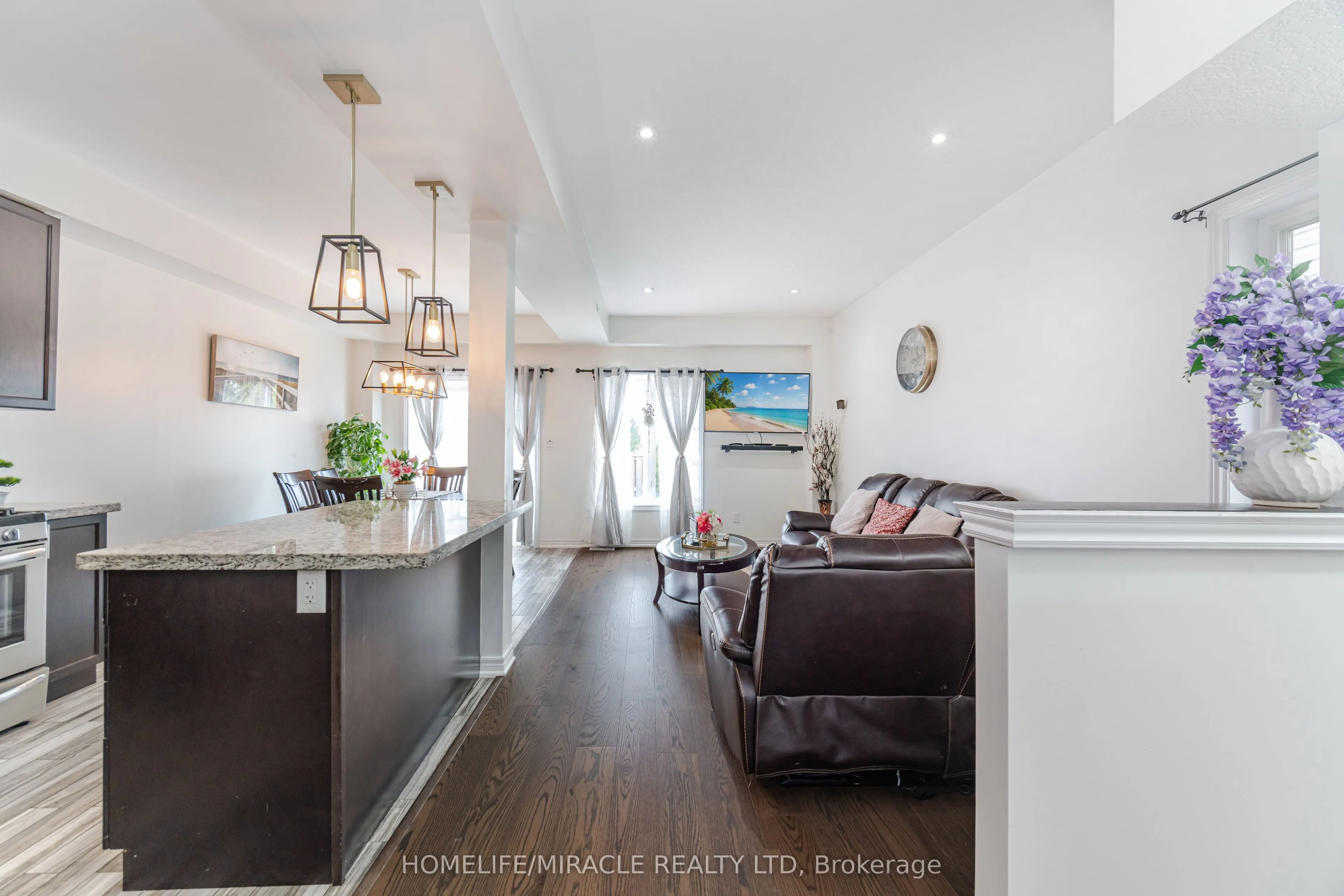 24 Kingsborough Drive
