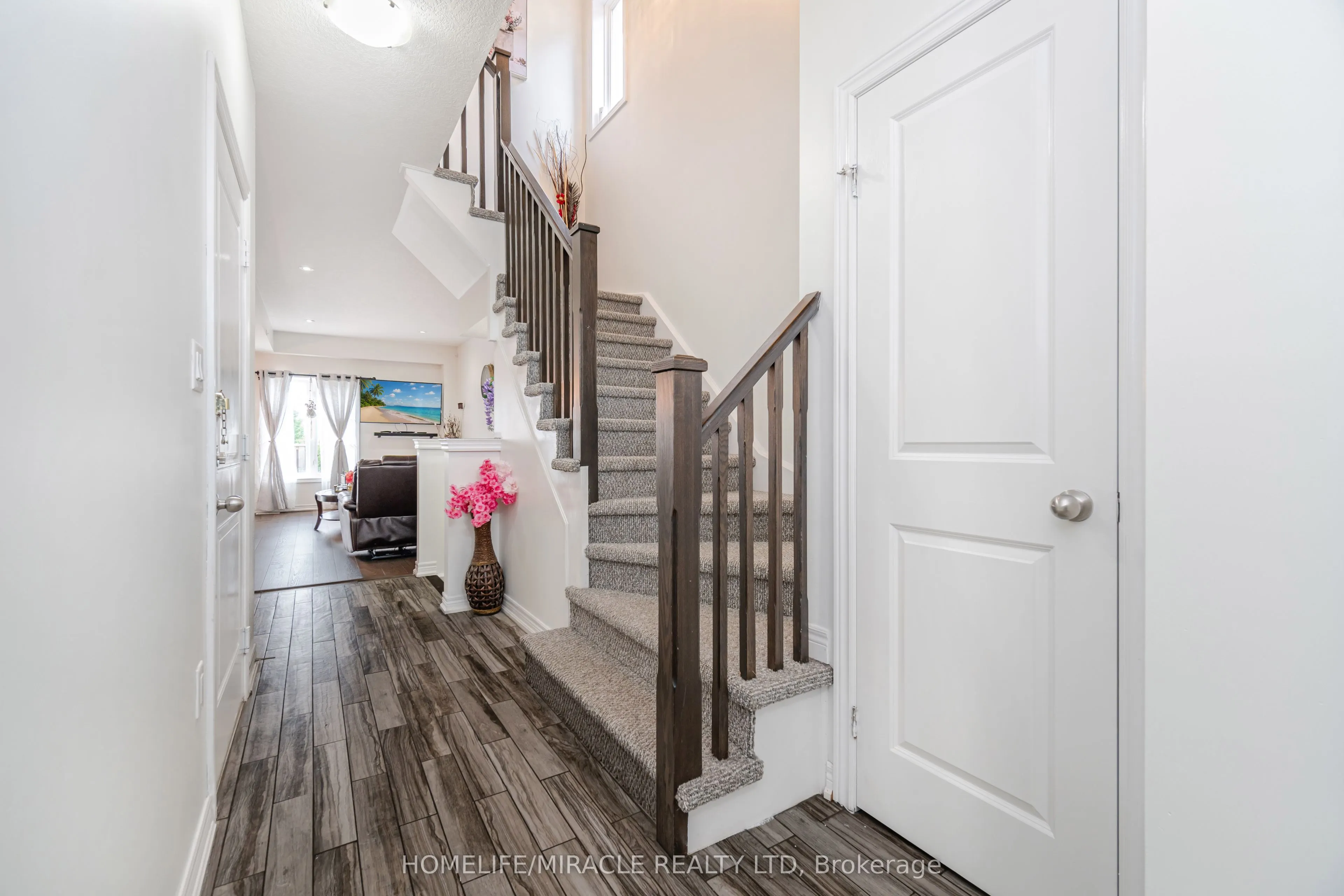 24 Kingsborough Drive