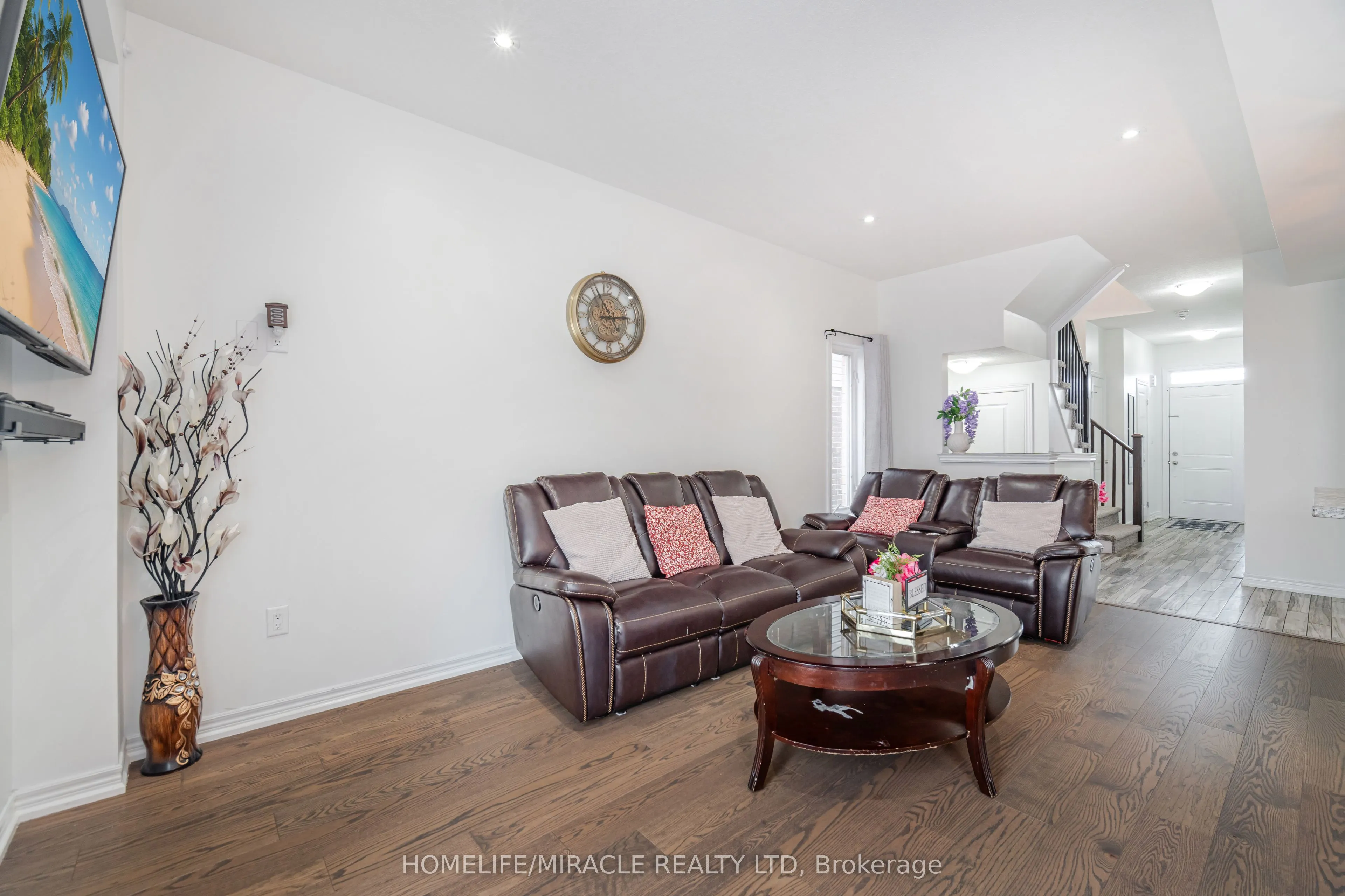 24 Kingsborough Drive