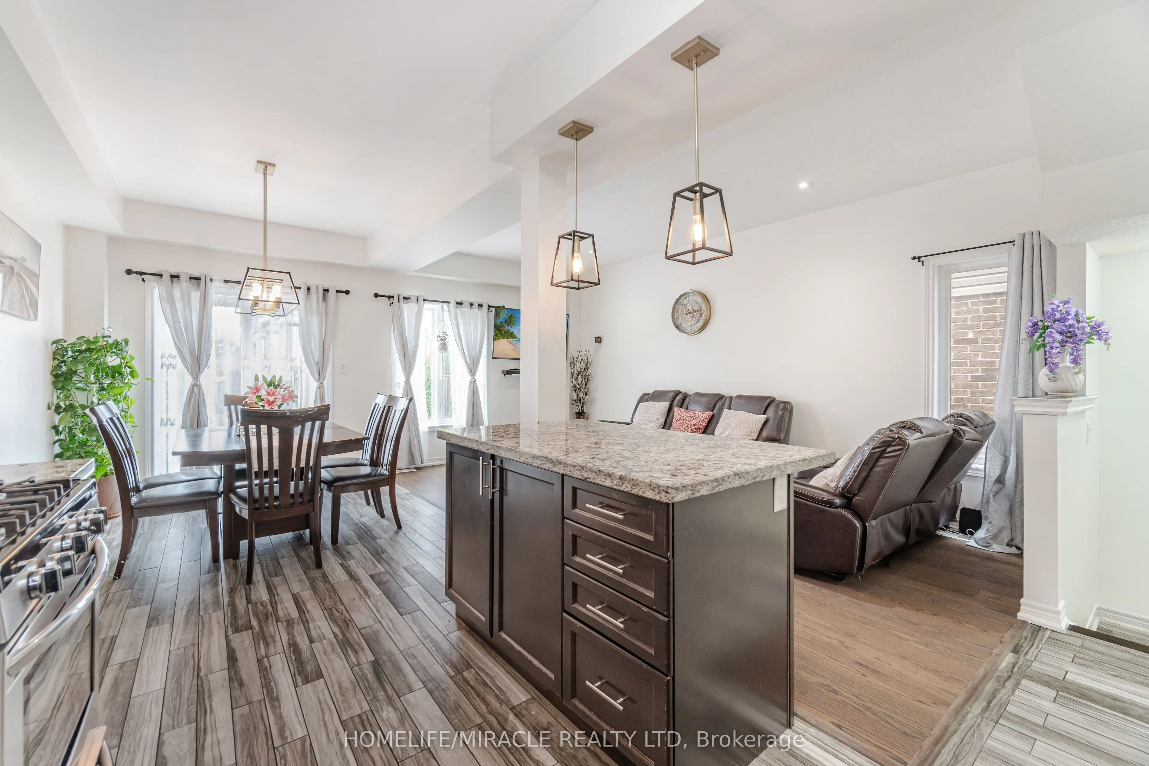 24 Kingsborough Drive