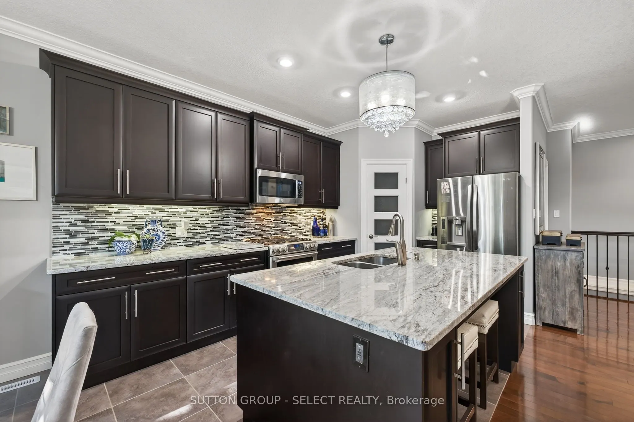 3383 Pioneer Parkway