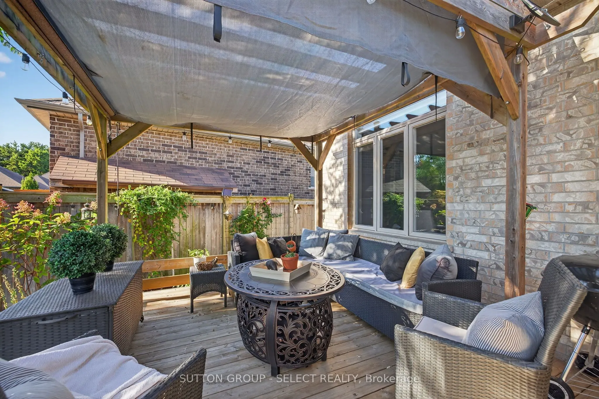 3383 Pioneer Parkway