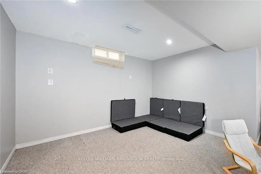 8 Buss Court