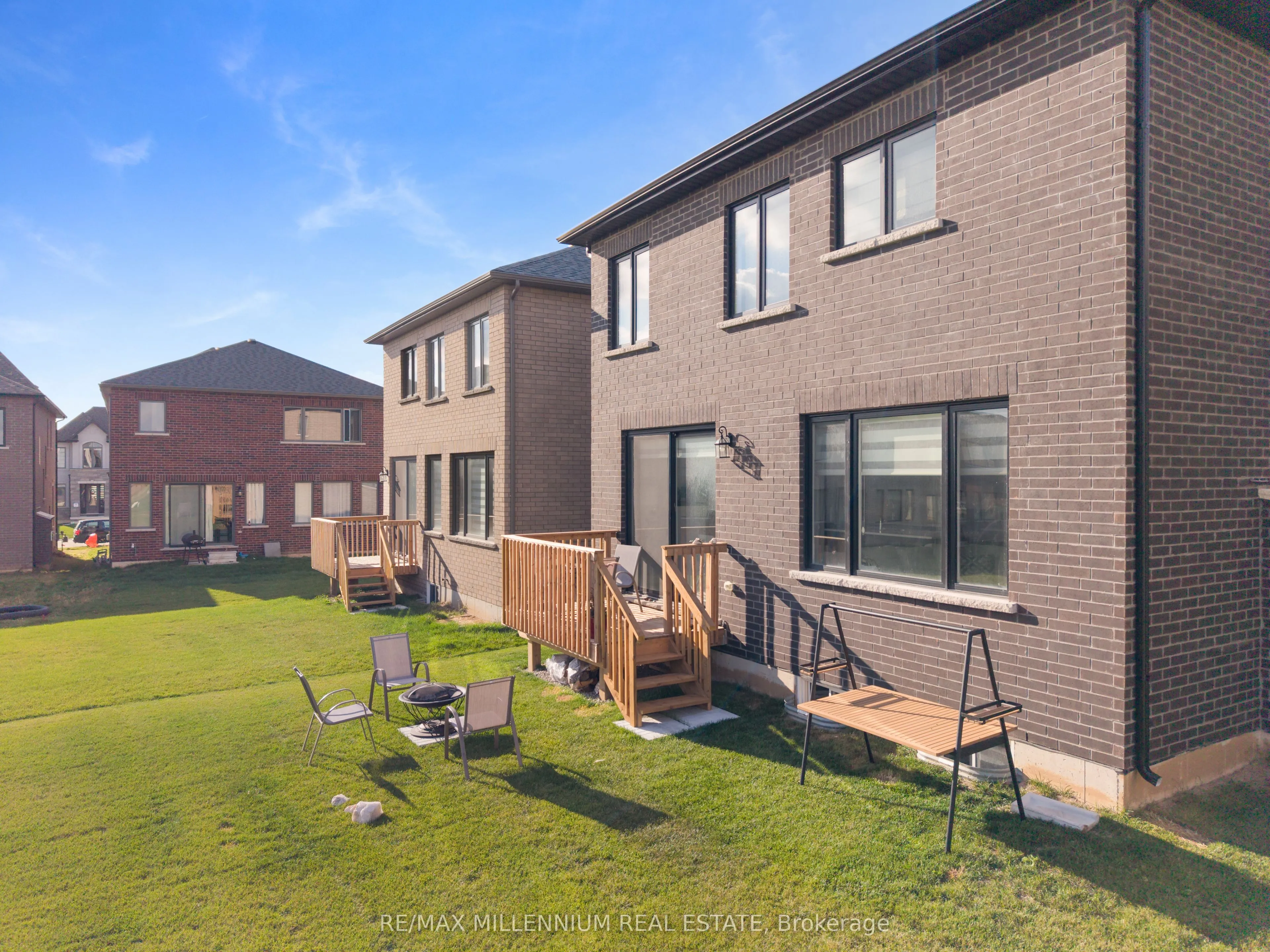 816 Knights Lane
