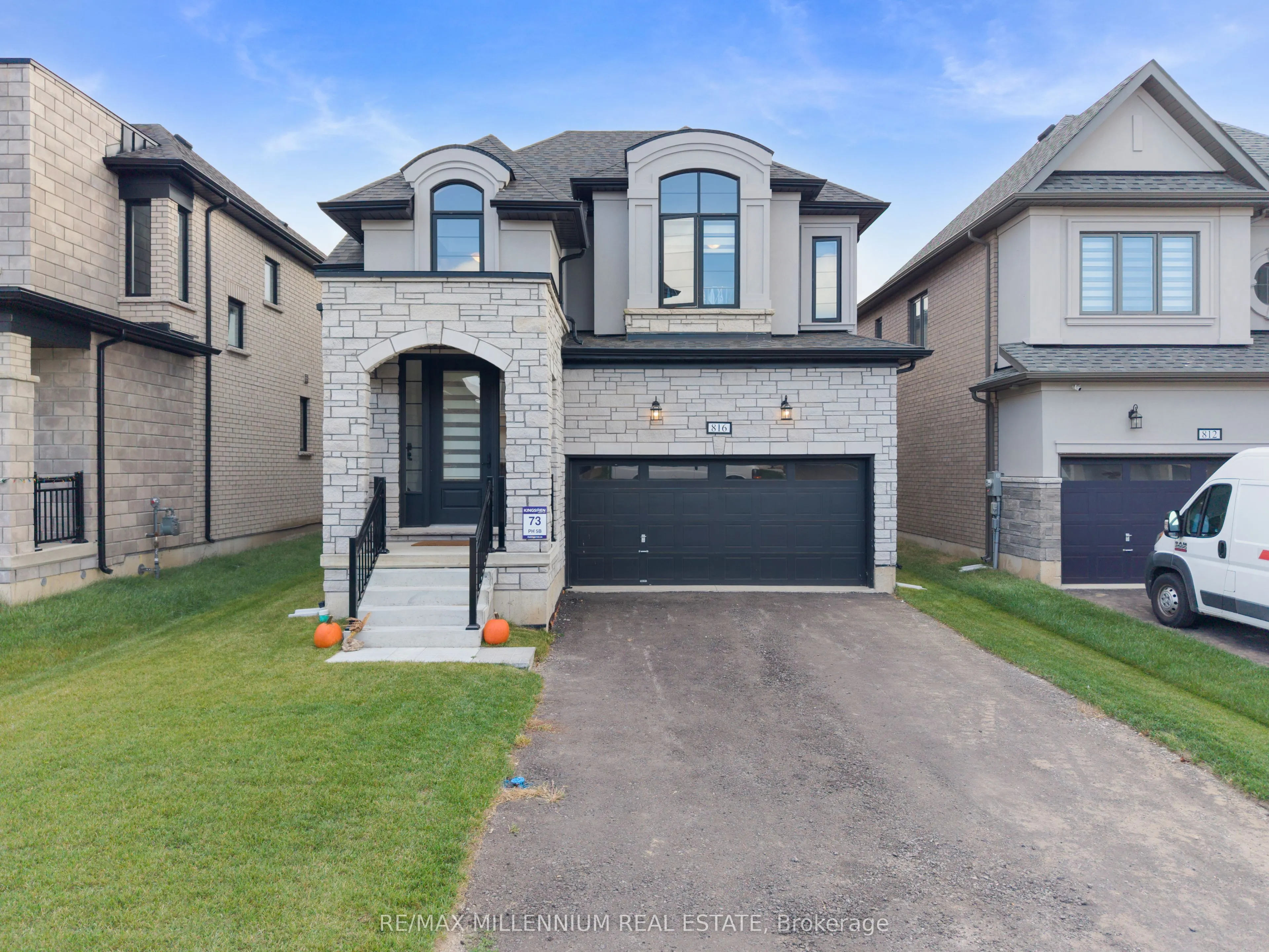 816 Knights Lane