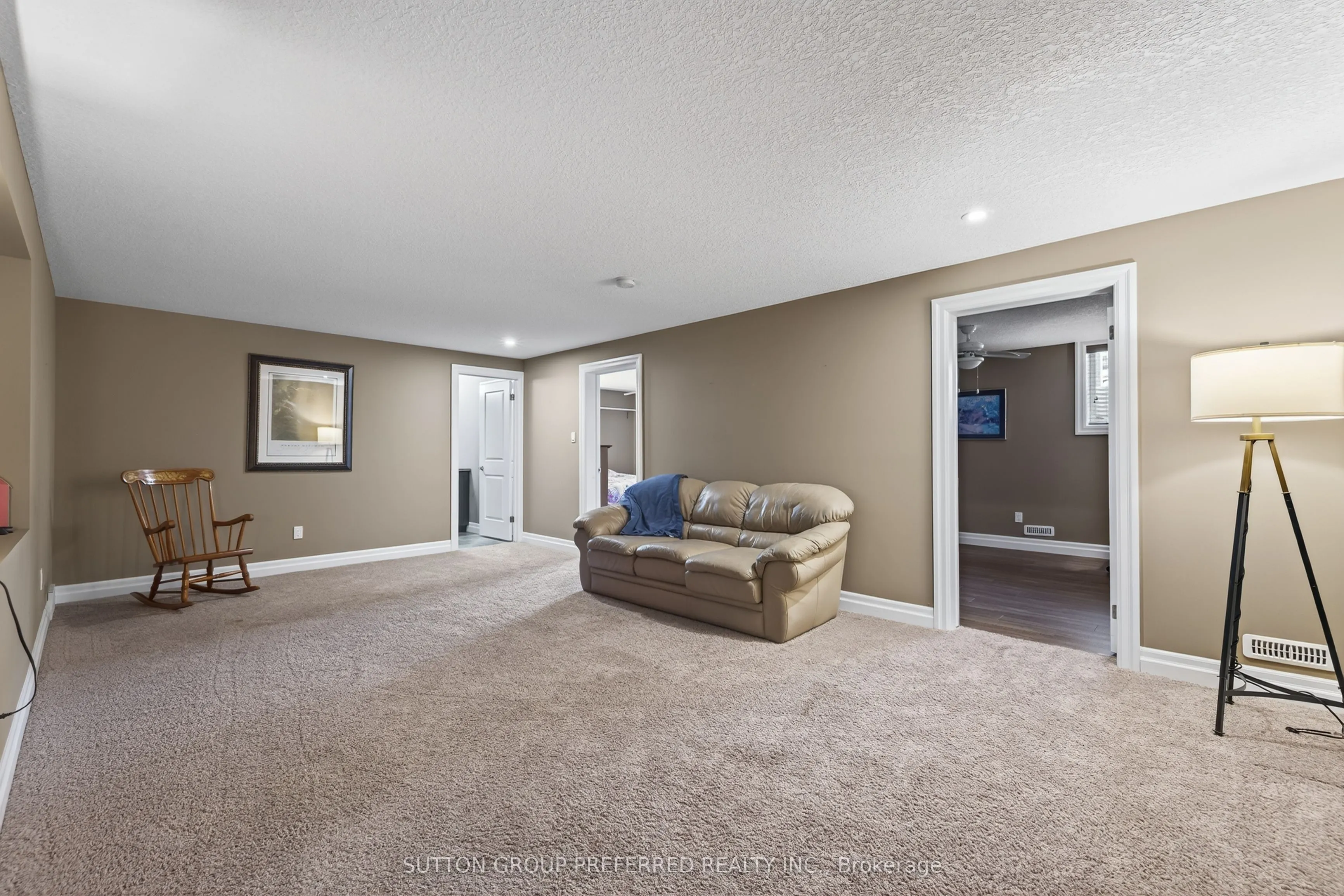 4700 Hamilton Road, #6
