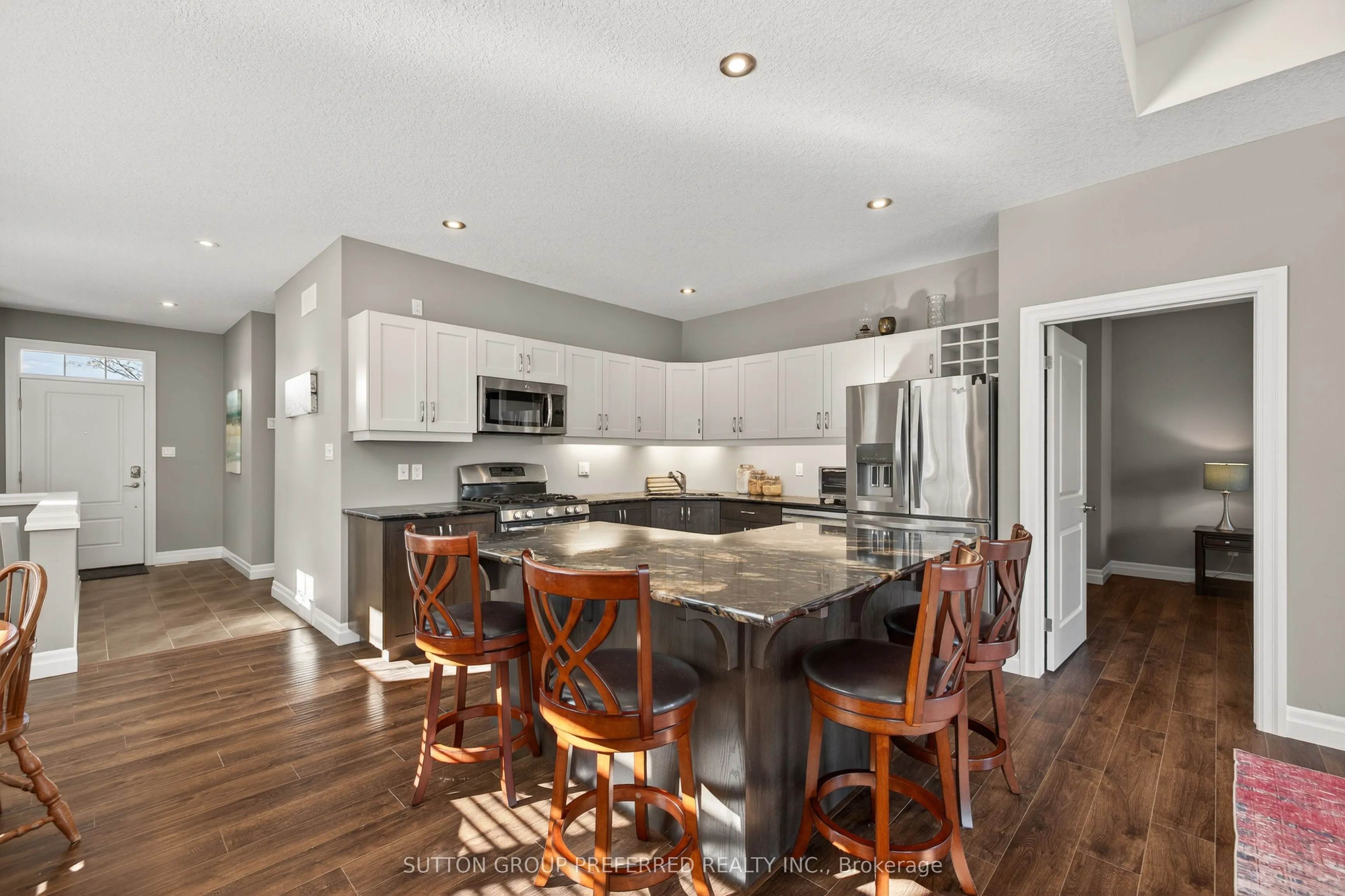 4700 Hamilton Road, #6