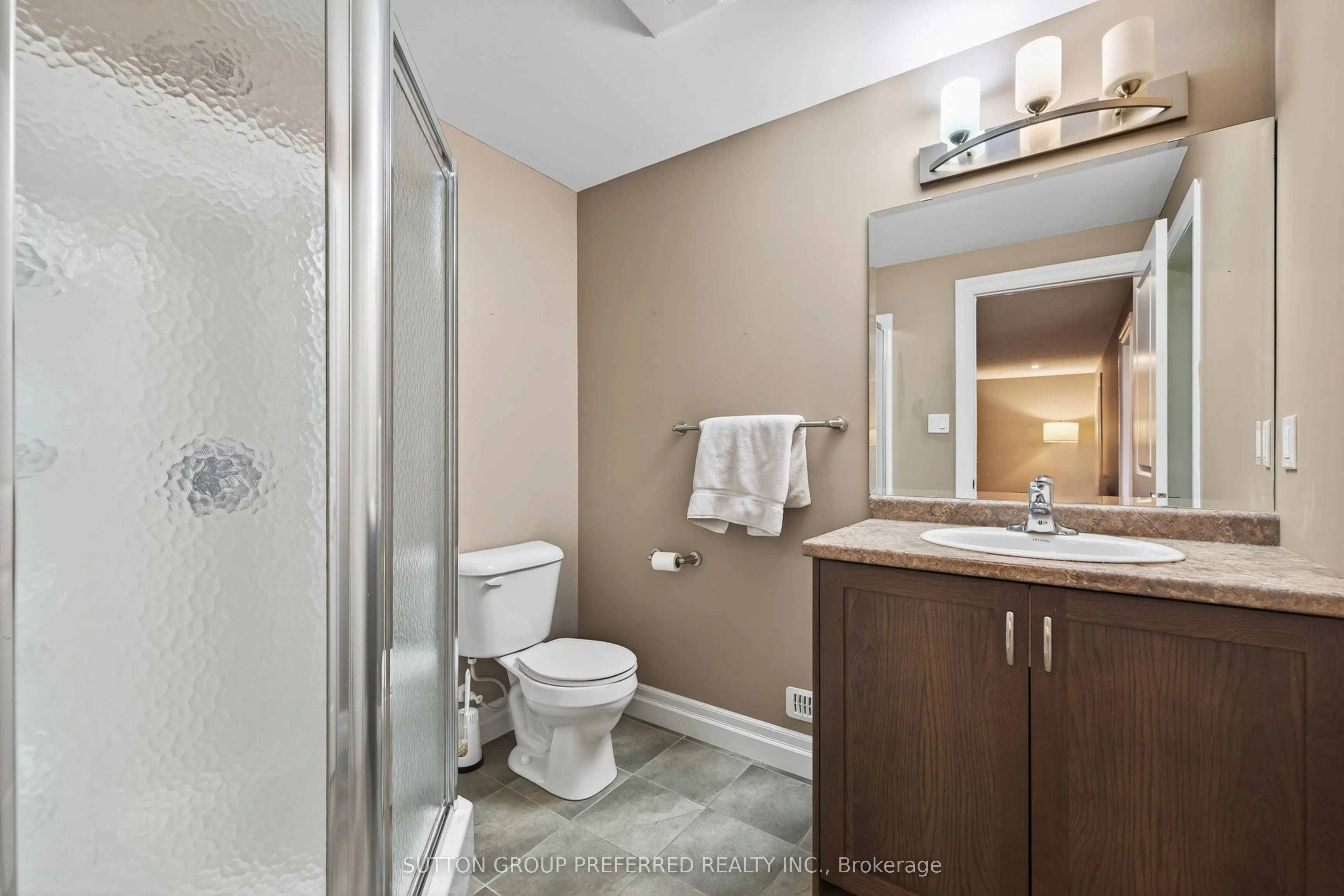 4700 Hamilton Road, #6