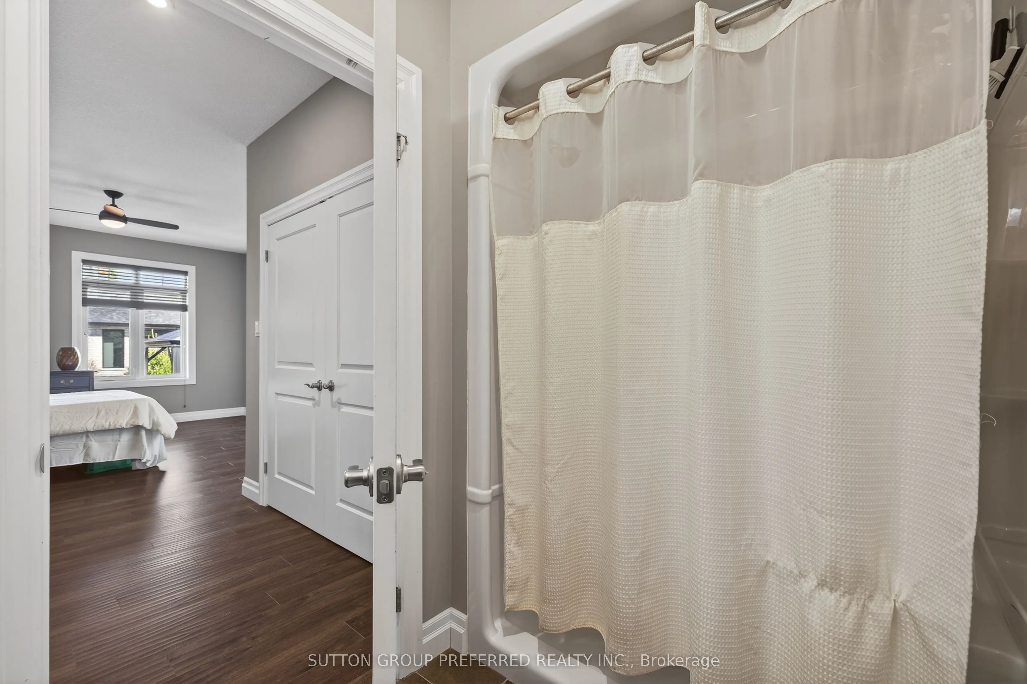 4700 Hamilton Road, #6