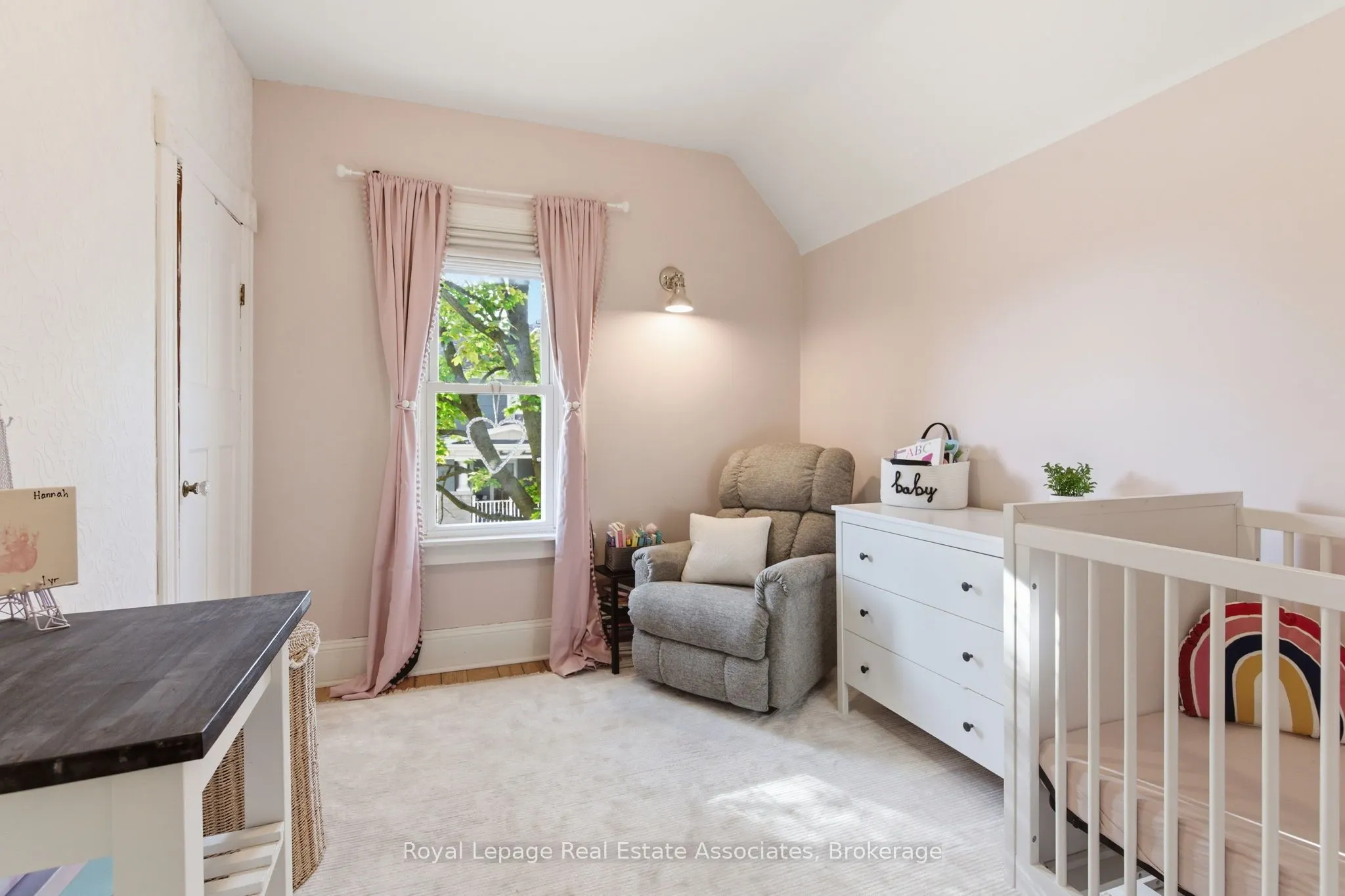 3 Shaw Avenue E