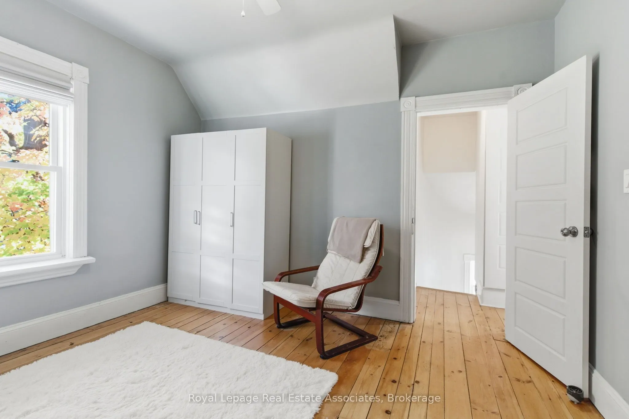 3 Shaw Avenue E