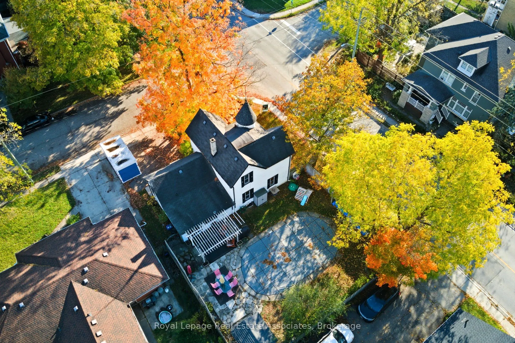 3 Shaw Avenue E
