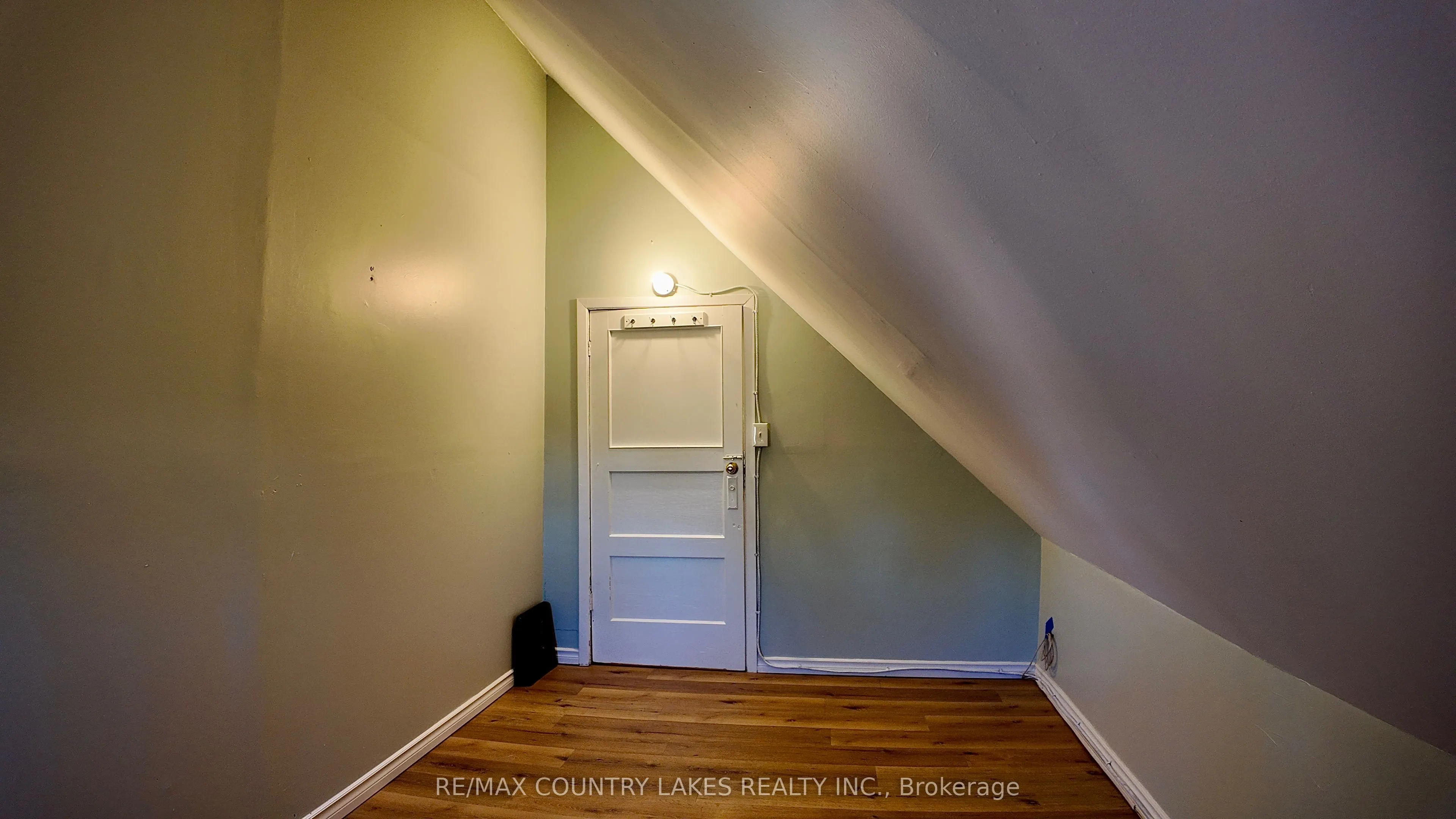 7 Melbourne Street E