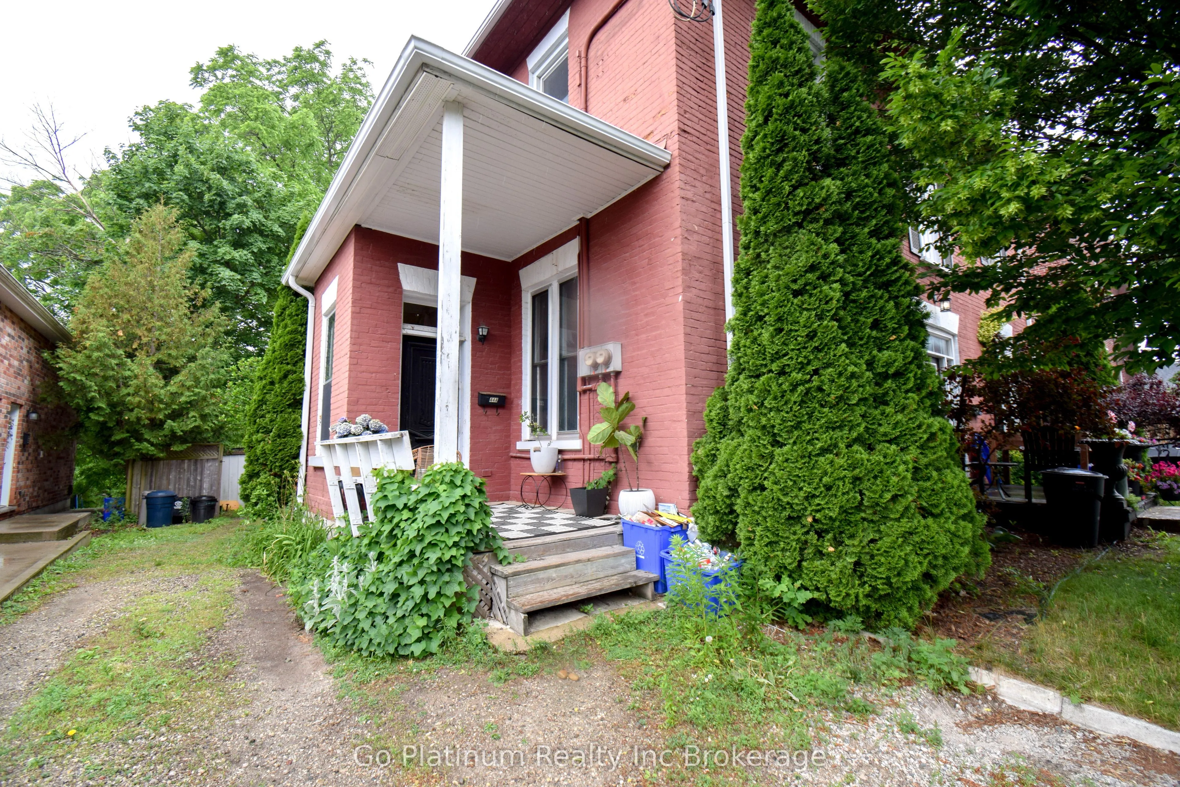 44 Brock Street