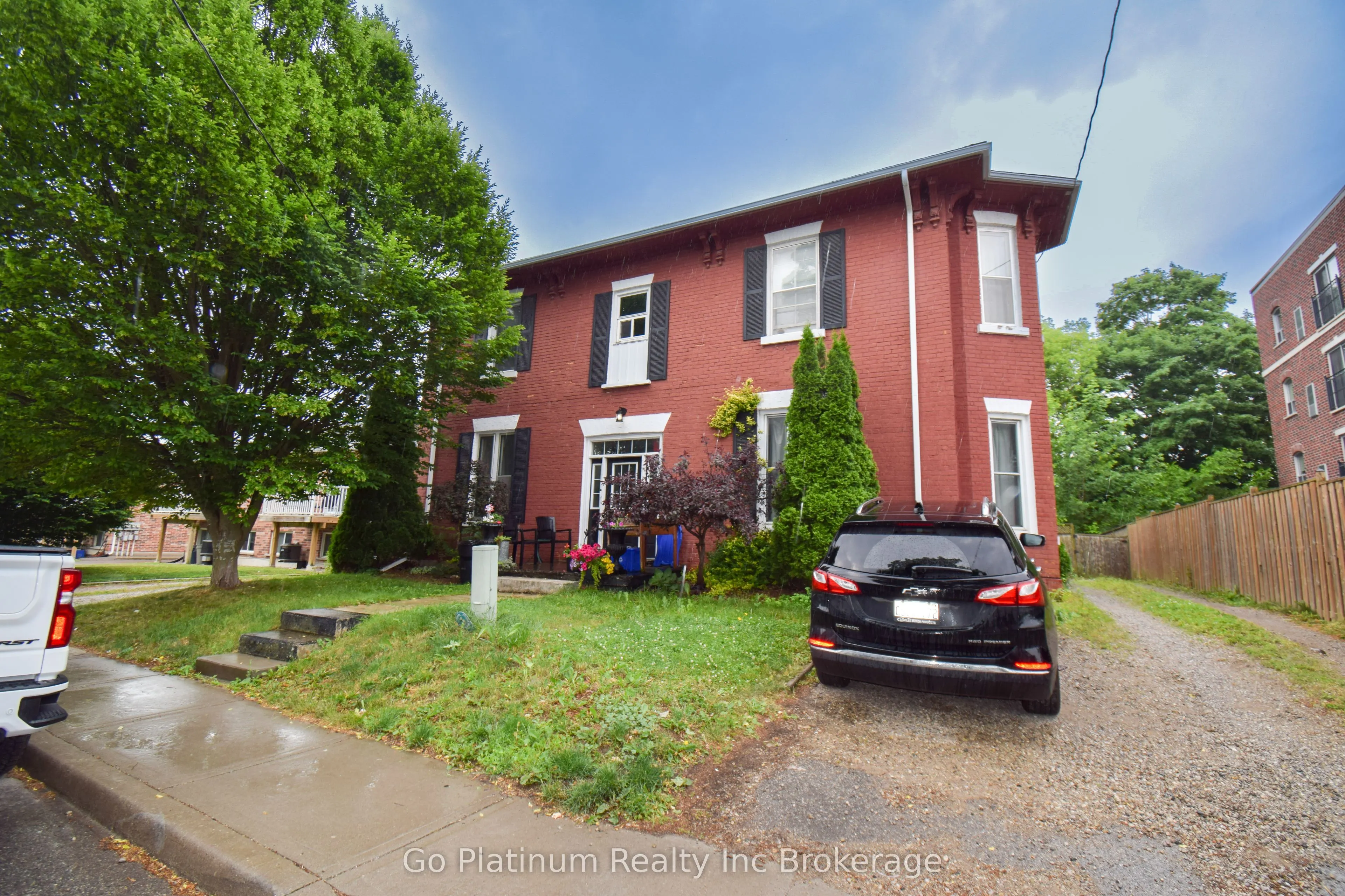 44 Brock Street