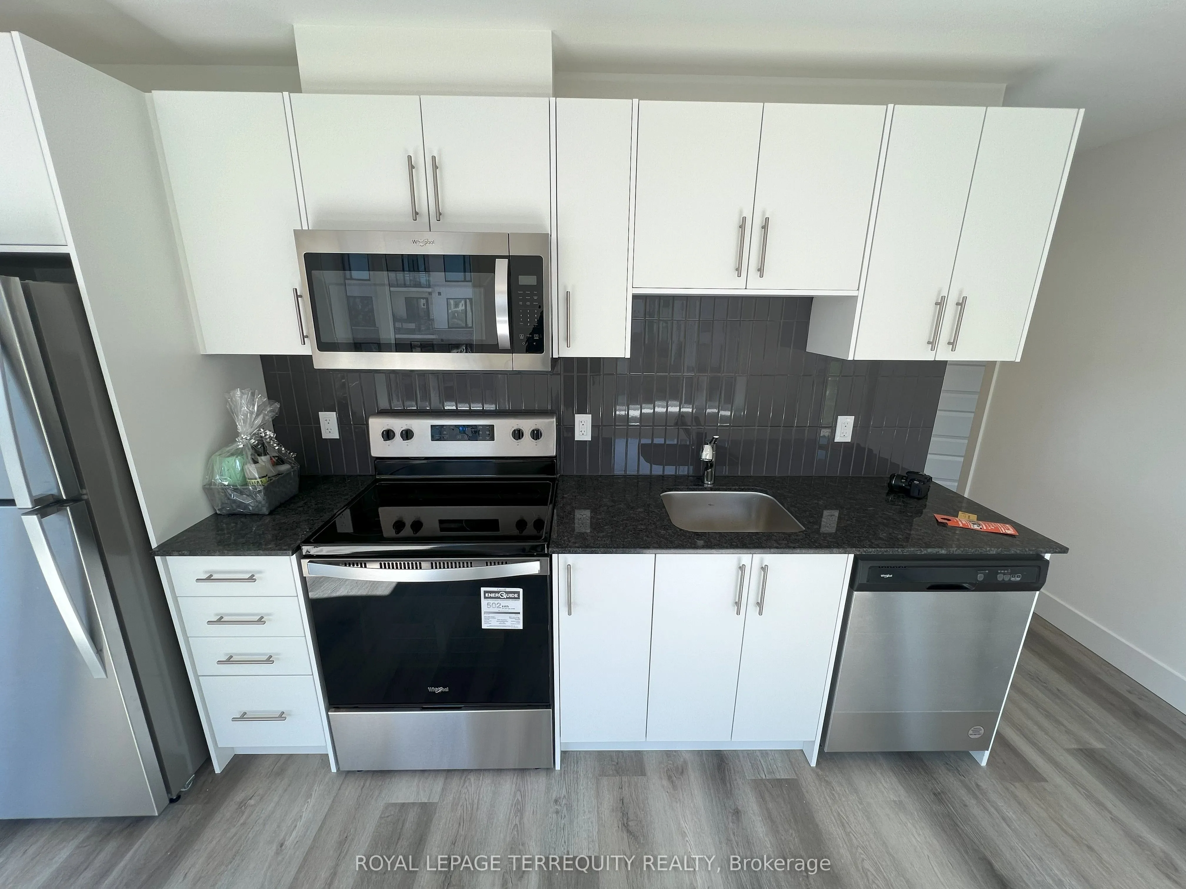 107 Roger Street, #416