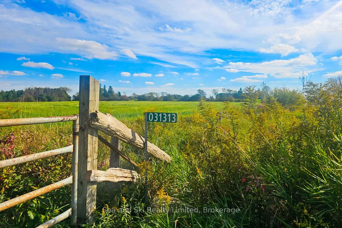 31313 Grey Road 14 Road