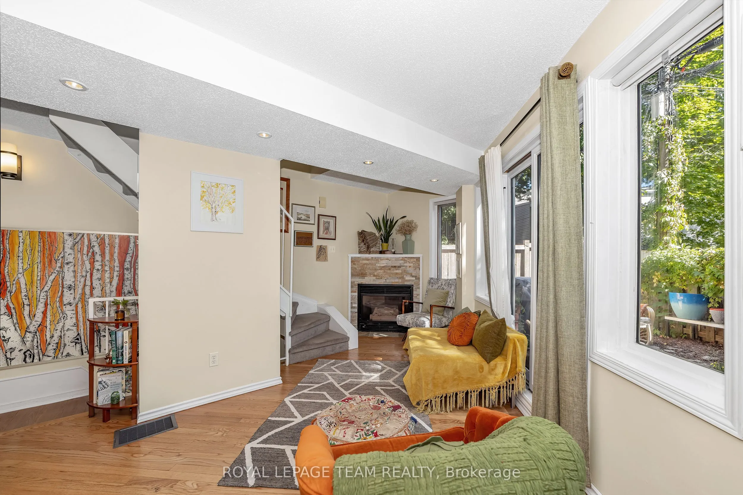 518 Lisgar Street, #9