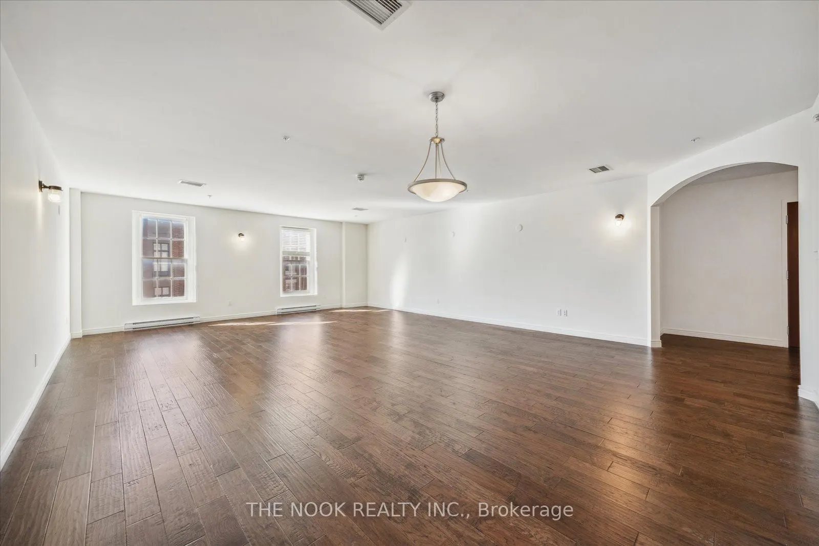 38 Walton Street, #308