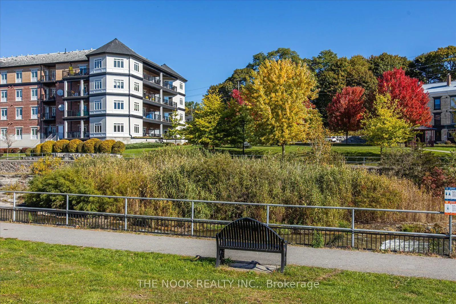 38 Walton Street, #308
