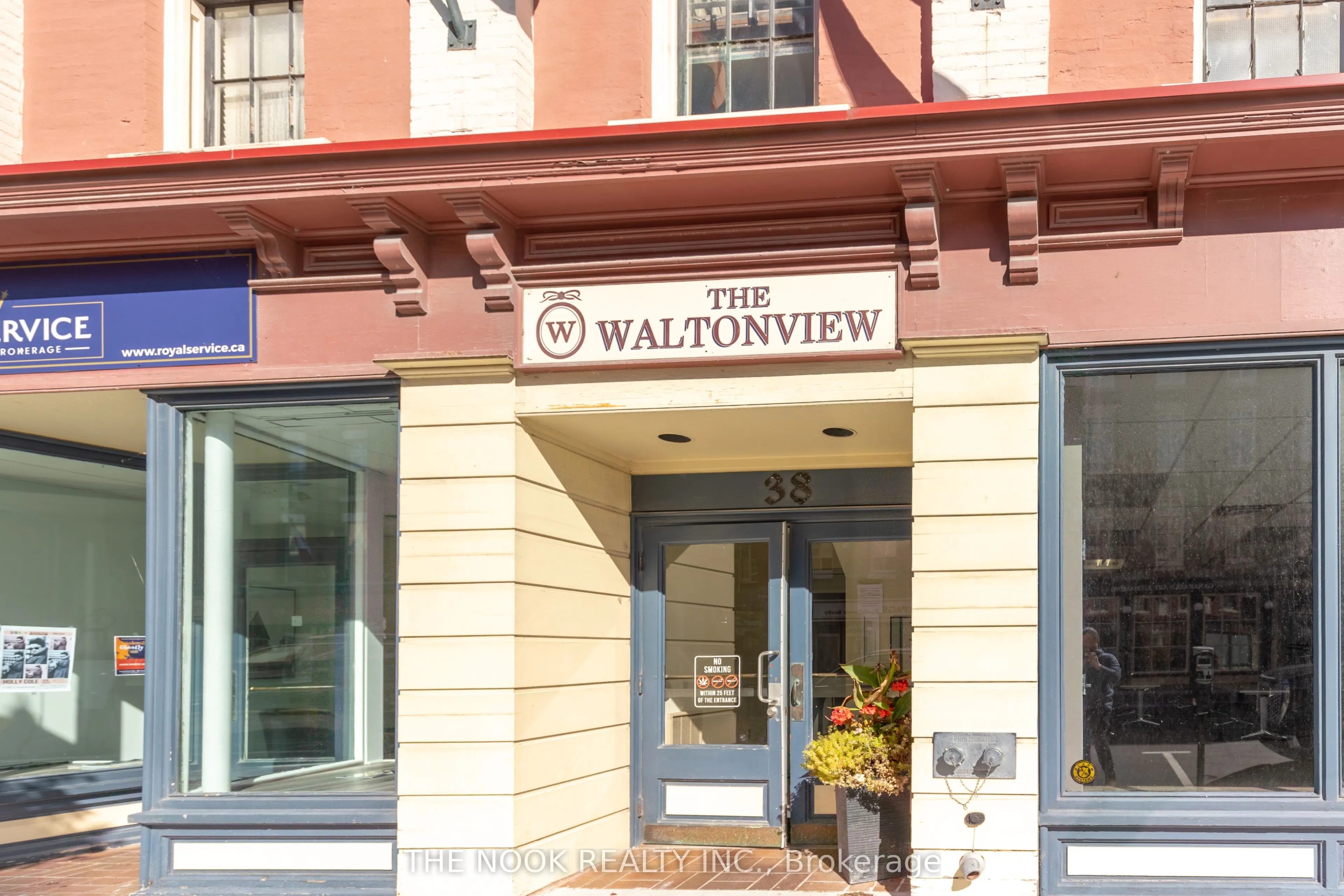38 Walton Street, #308