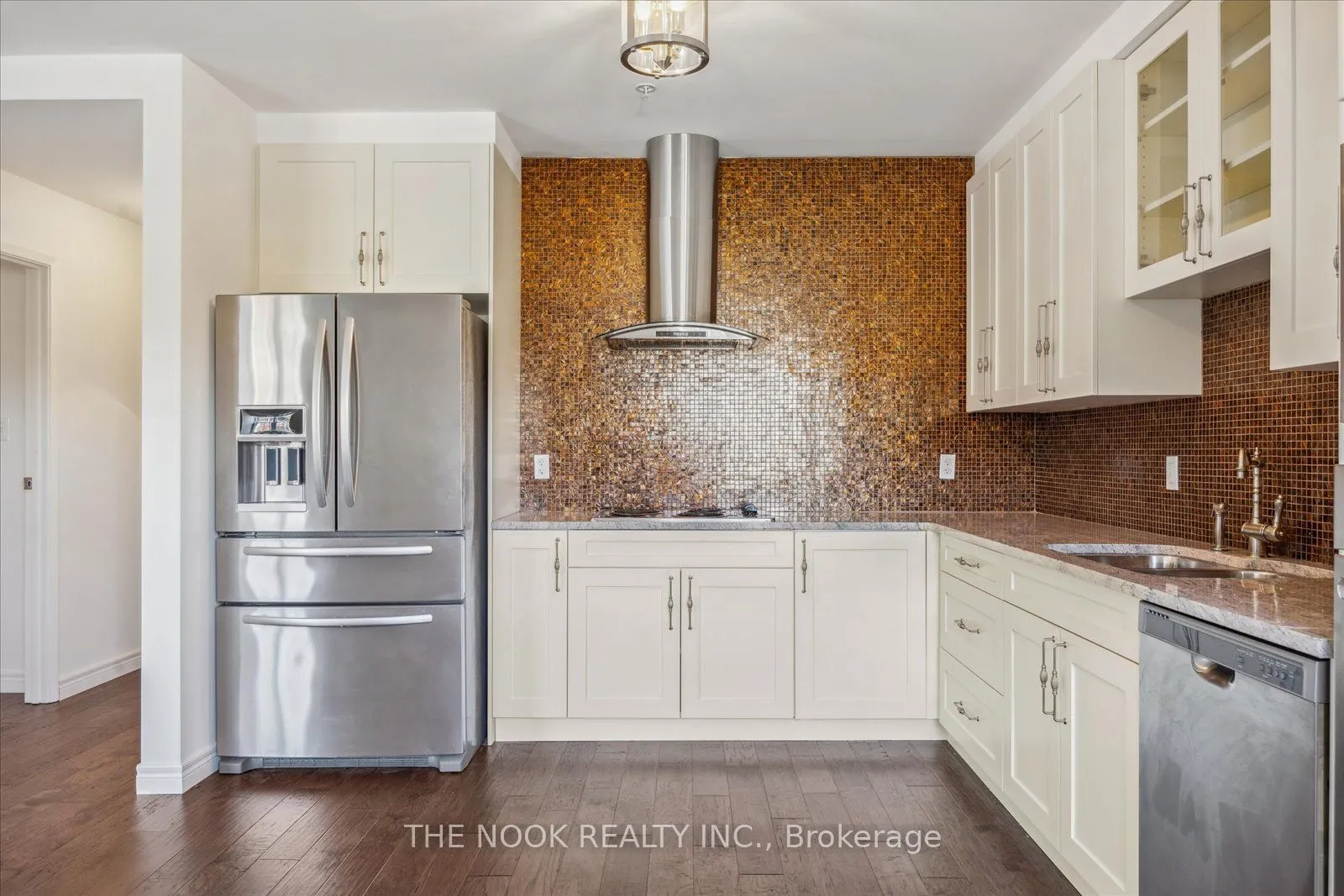 38 Walton Street, #308