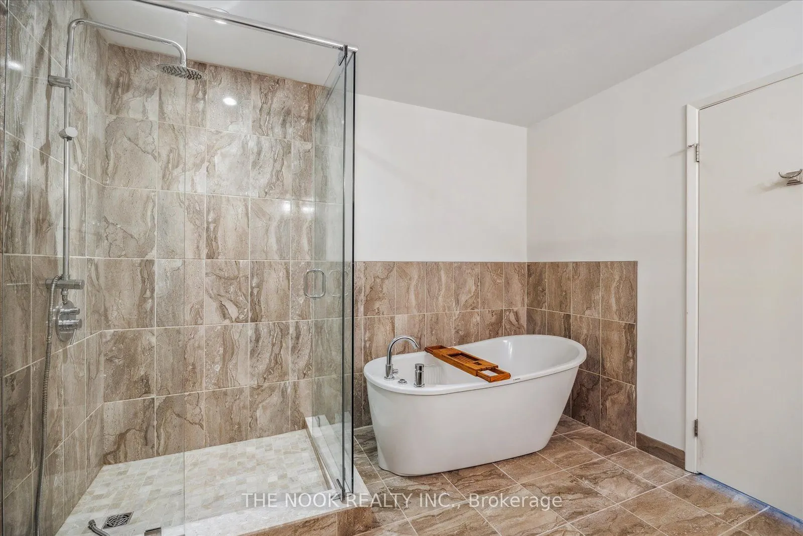 38 Walton Street, #308