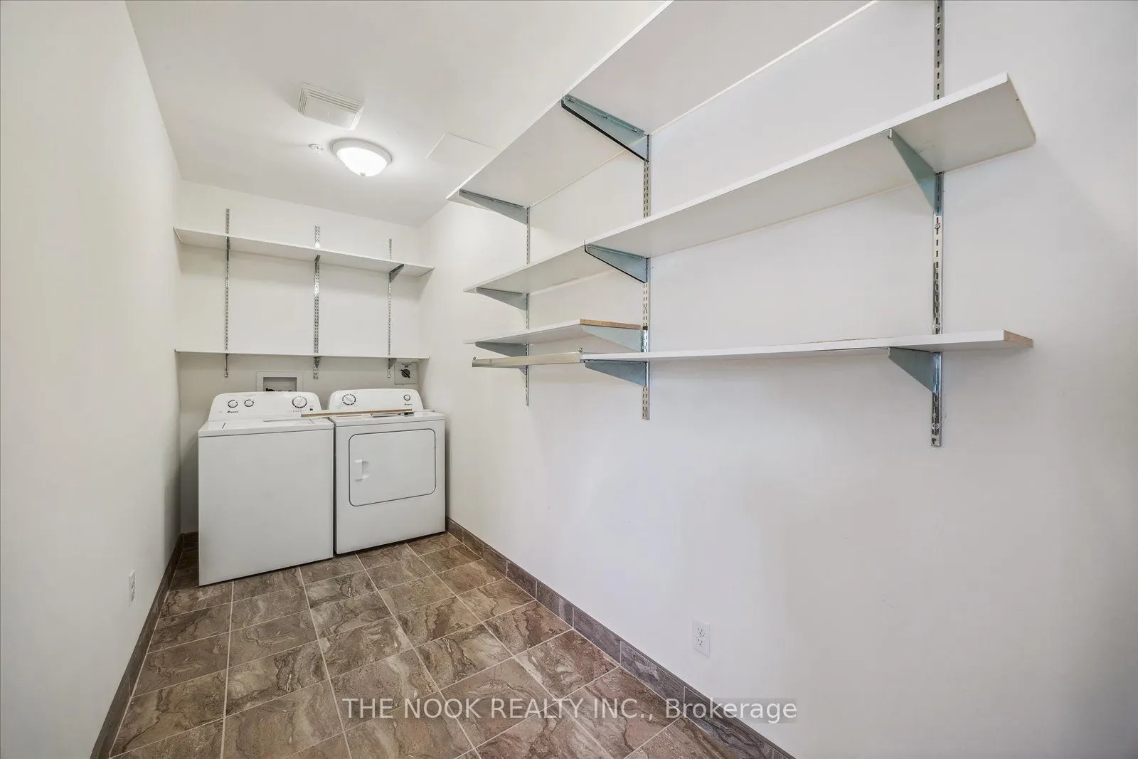 38 Walton Street, #308