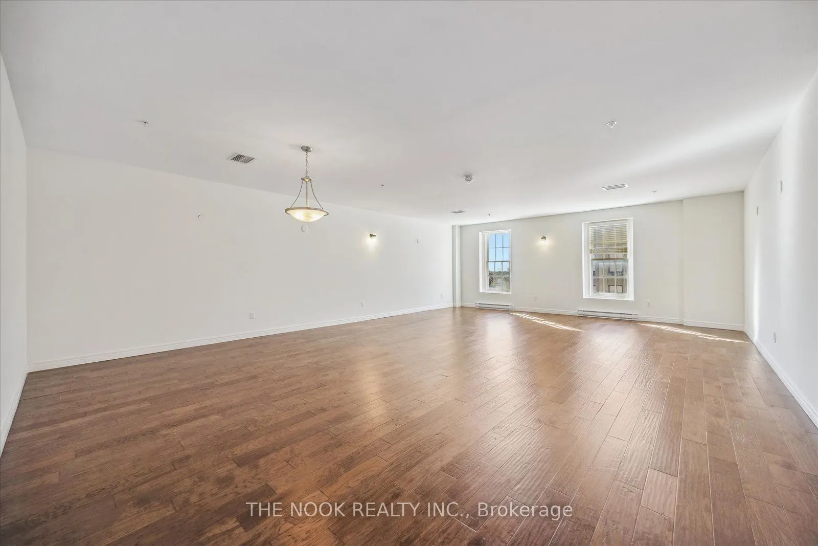 38 Walton Street, #308