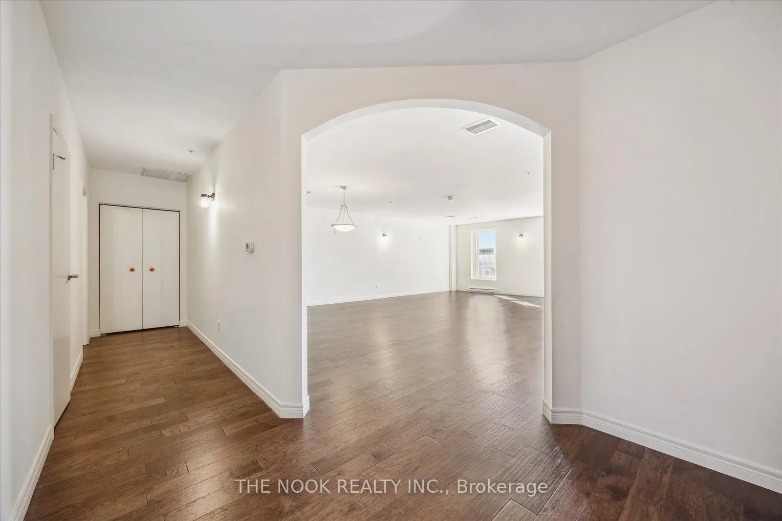 38 Walton Street, #308