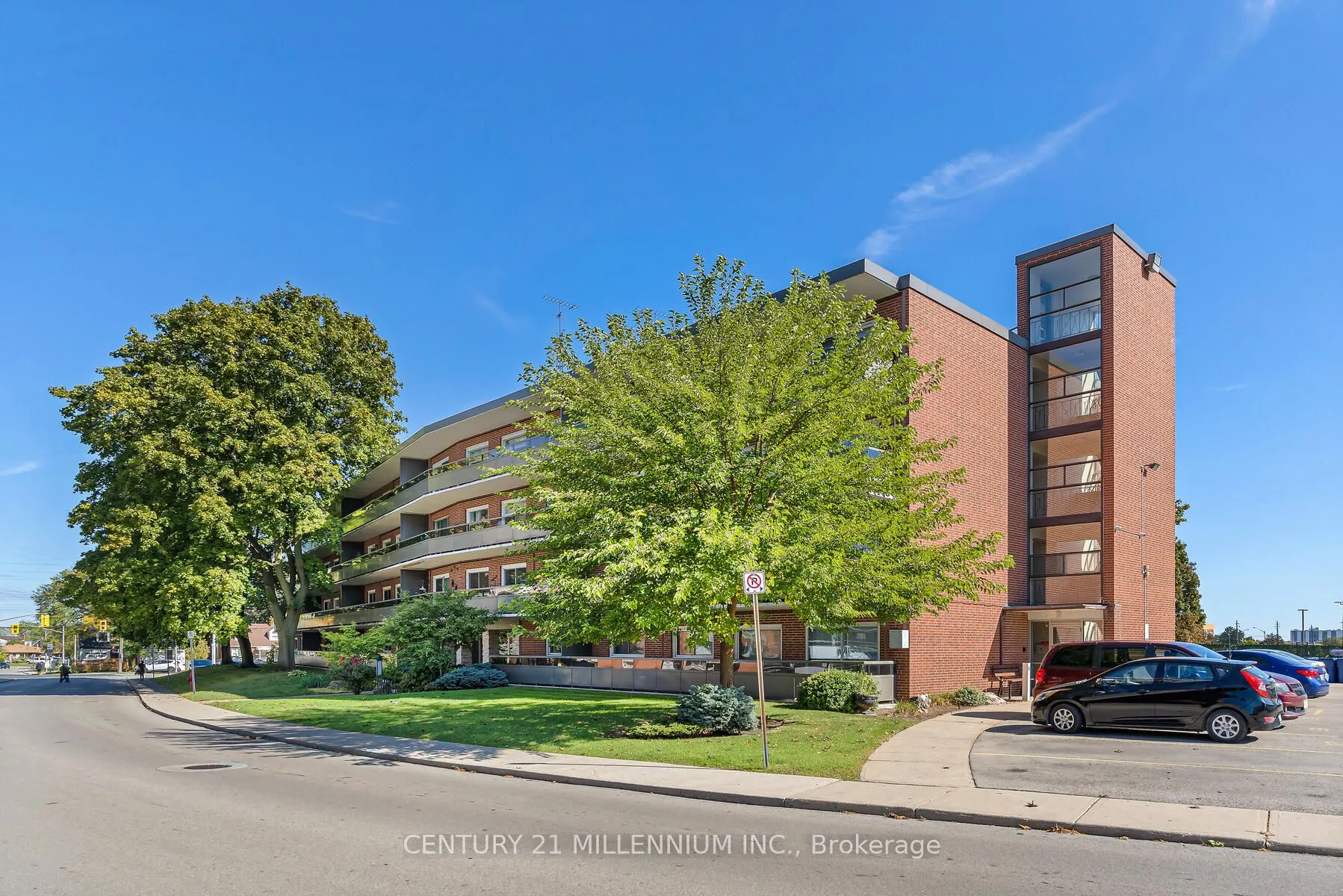 11 Woodman Drive, #203
