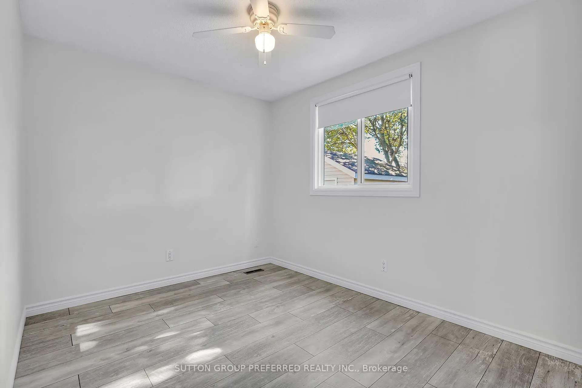 34 Hearthside Place