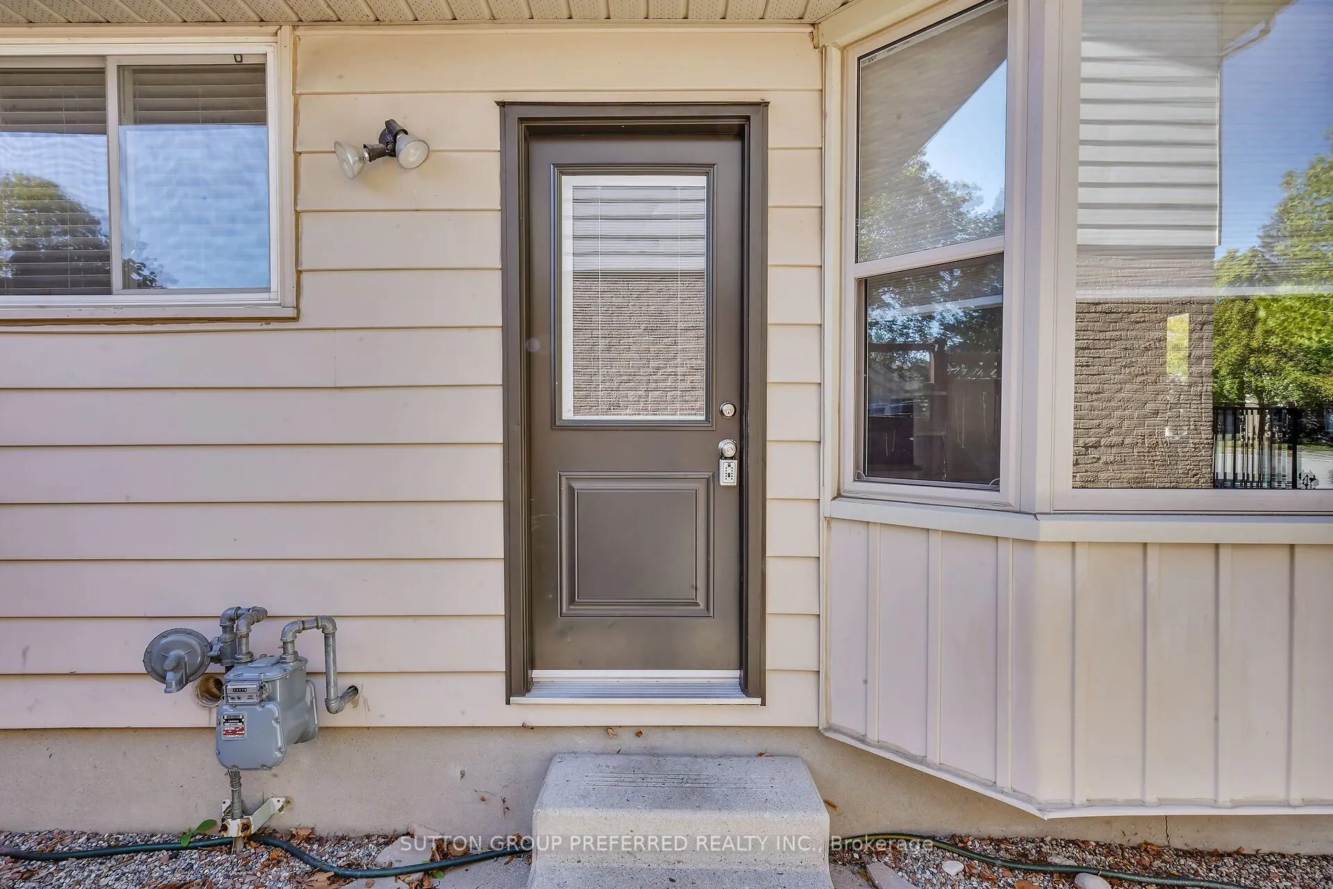34 Hearthside Place