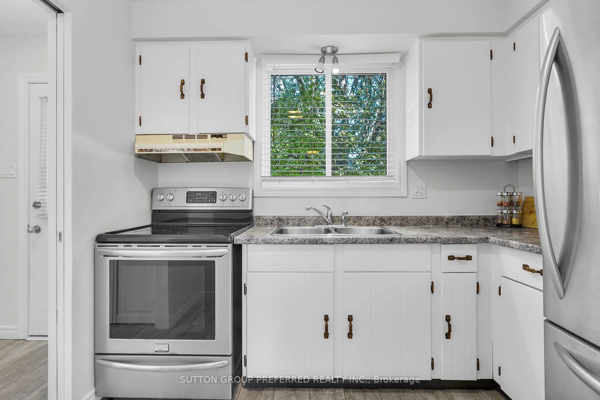 34 Hearthside Place