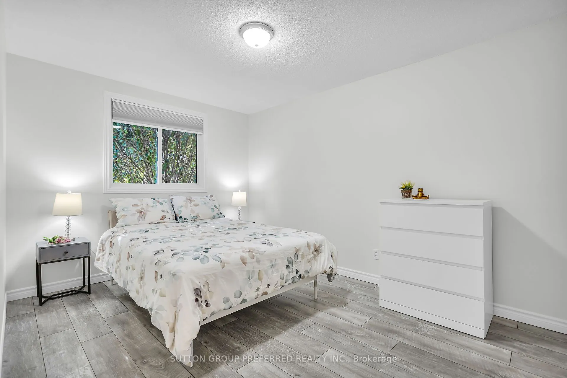 34 Hearthside Place