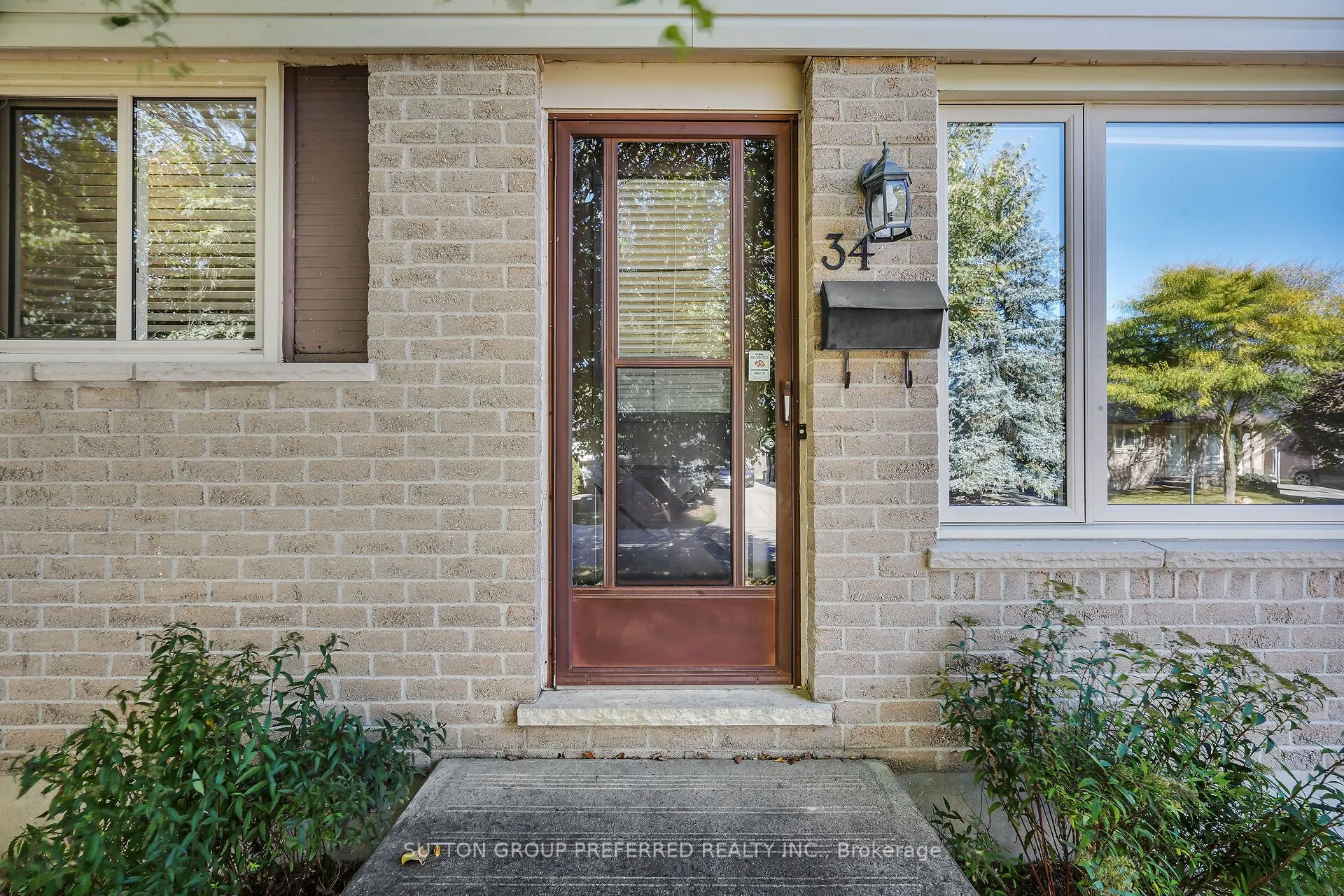 34 Hearthside Place