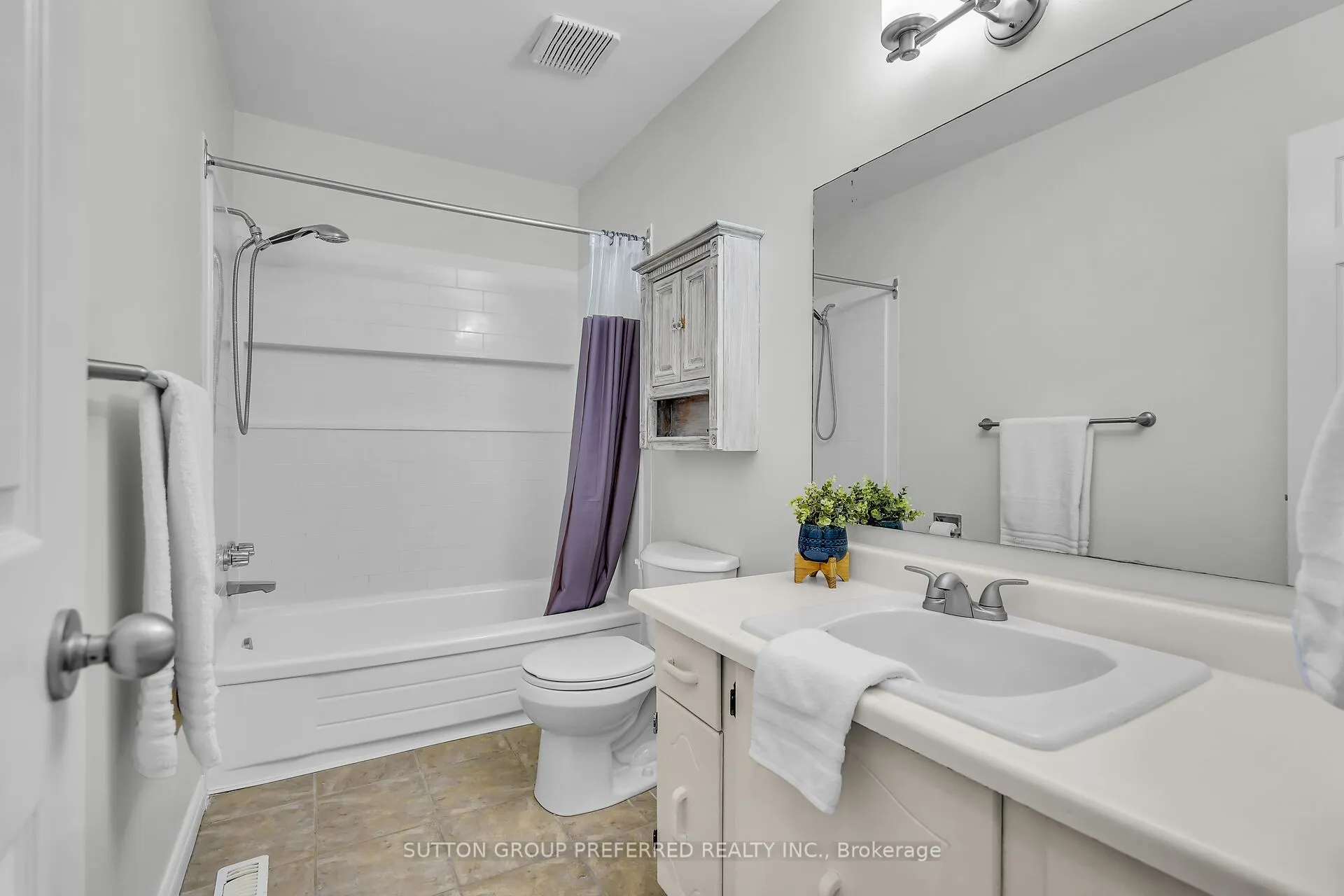 34 Hearthside Place